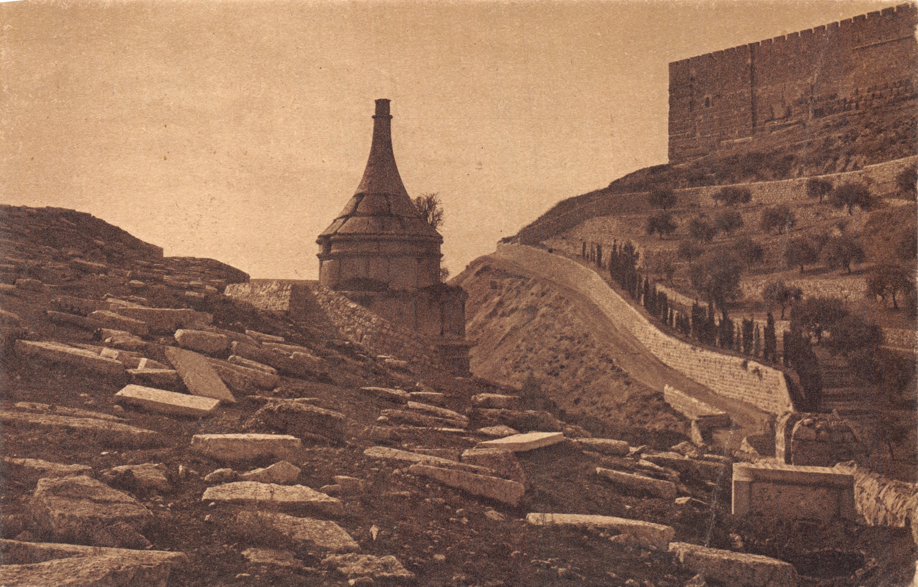 Ancient tombs around Absalom's Pillar — Jerusalem — éditeur Jamal Bros. — No. 71