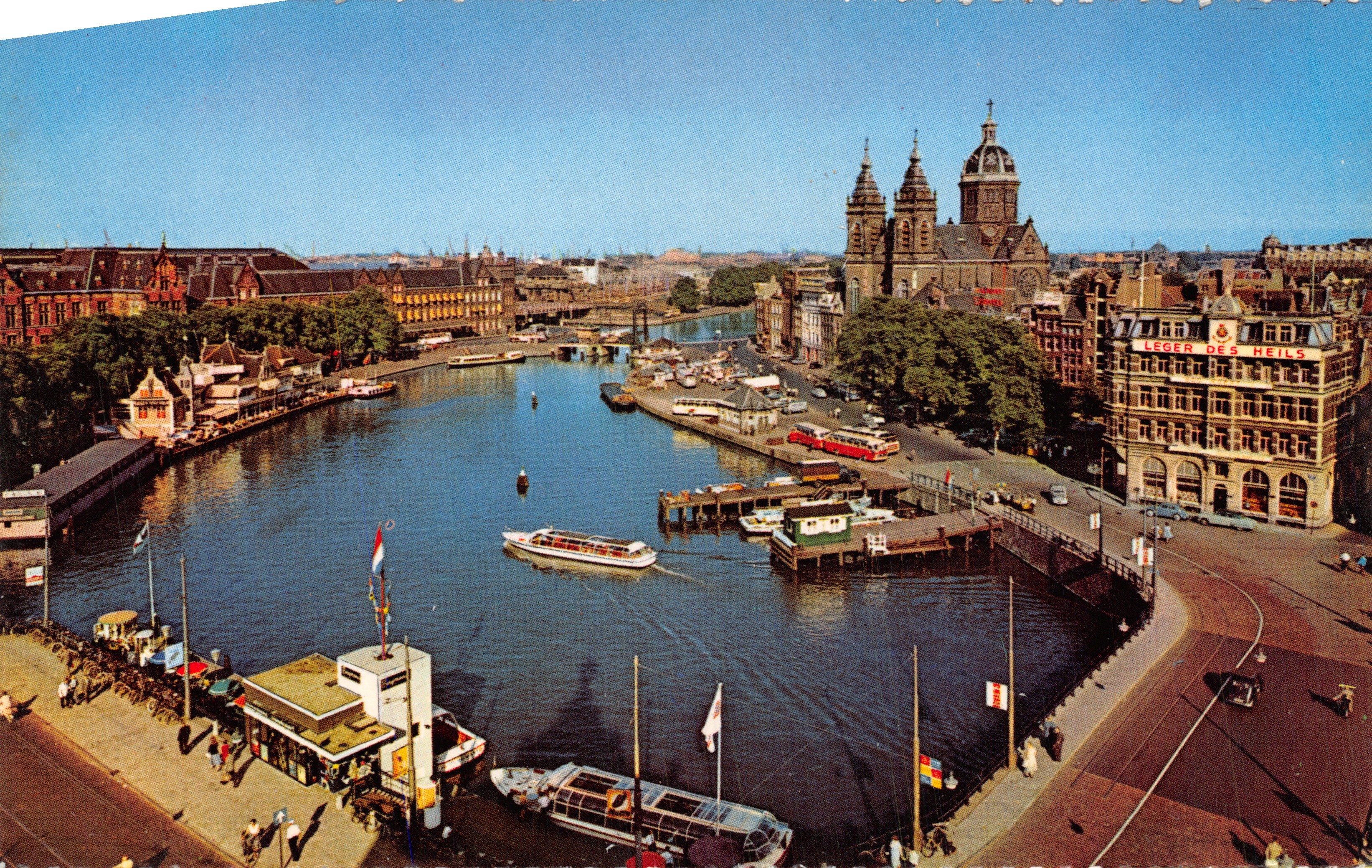 Amsterdam — vue du canal Prins Hendrikkade et de l'église Saint-Nicolas — éditeur Krüger, n° 935/14