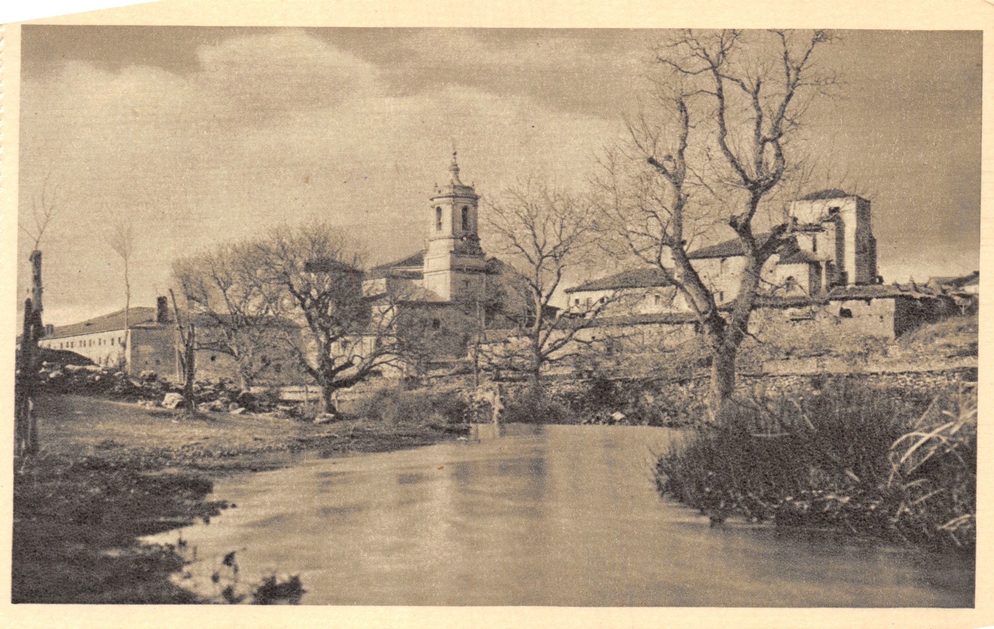 Santo Domingo de Silos — vista general del monasterio con el arroyo — editor HAUSER Y MENET - MADRID