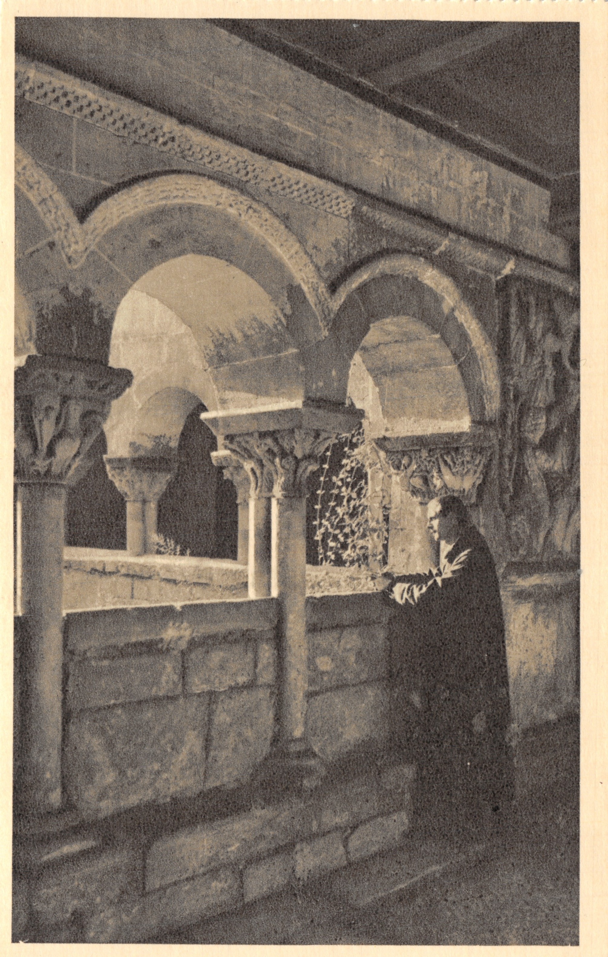 Binnenkant van het klooster van Santo Domingo de Silos — binnenhoek — uitgever HAUSER Y MENET - MADRID