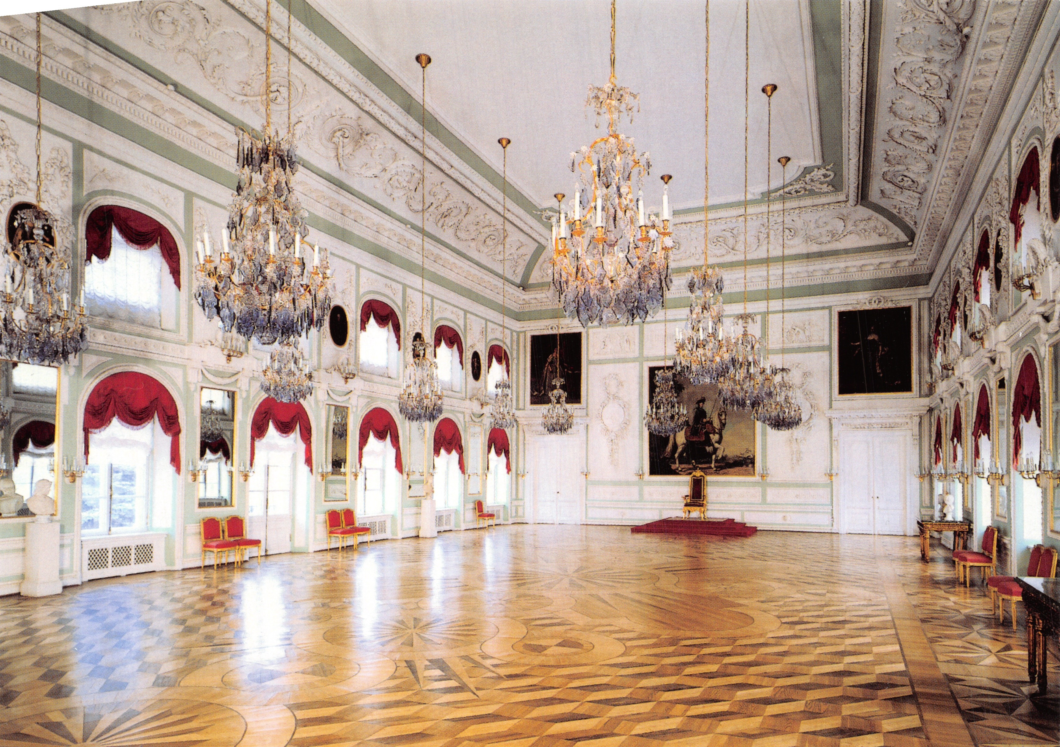 Salle du Trône — Salle du Trône — éditeur non visible  Peterhof