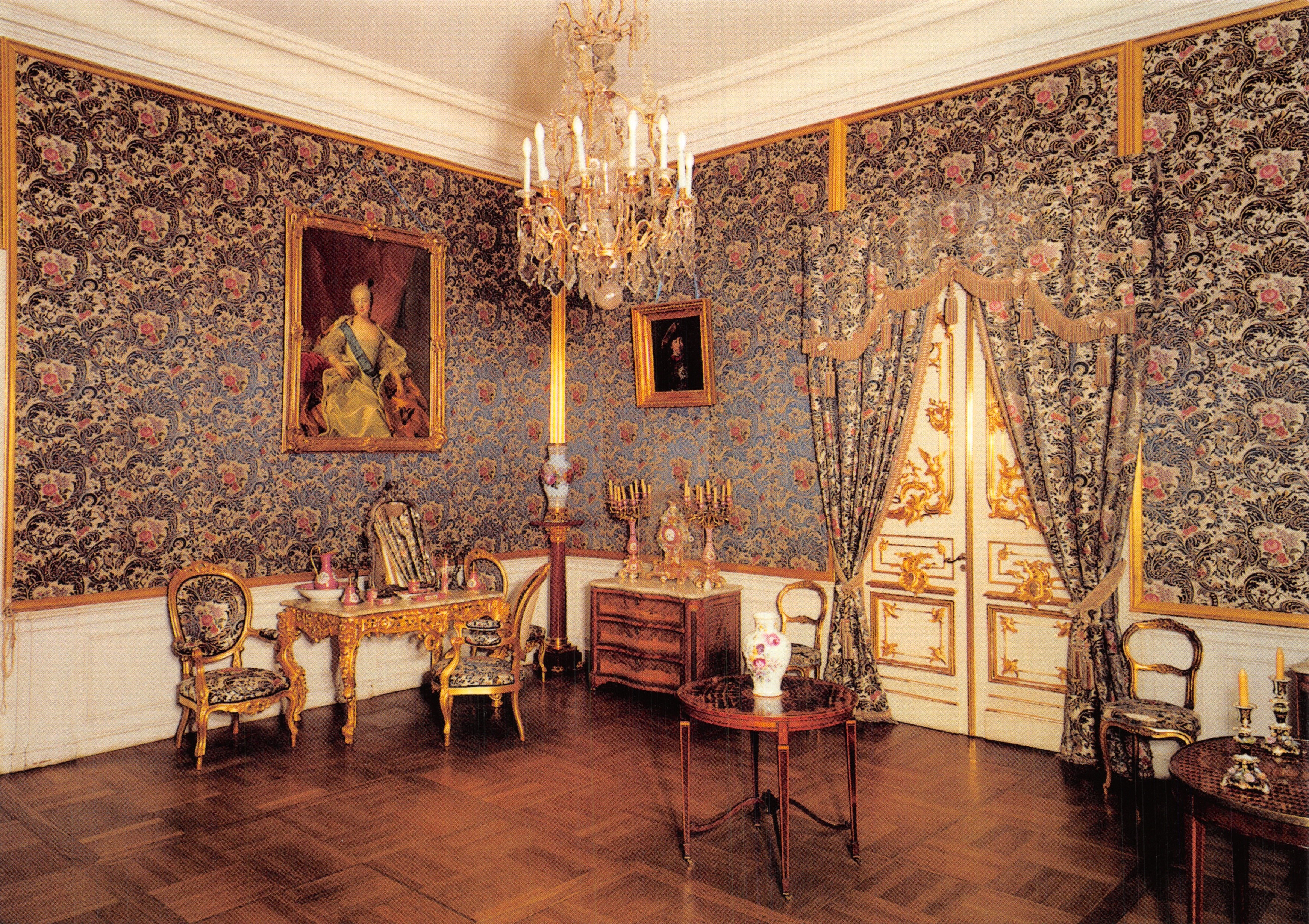 Salon de toilette — Salle de toilette — éditeur non visible  Peterhof