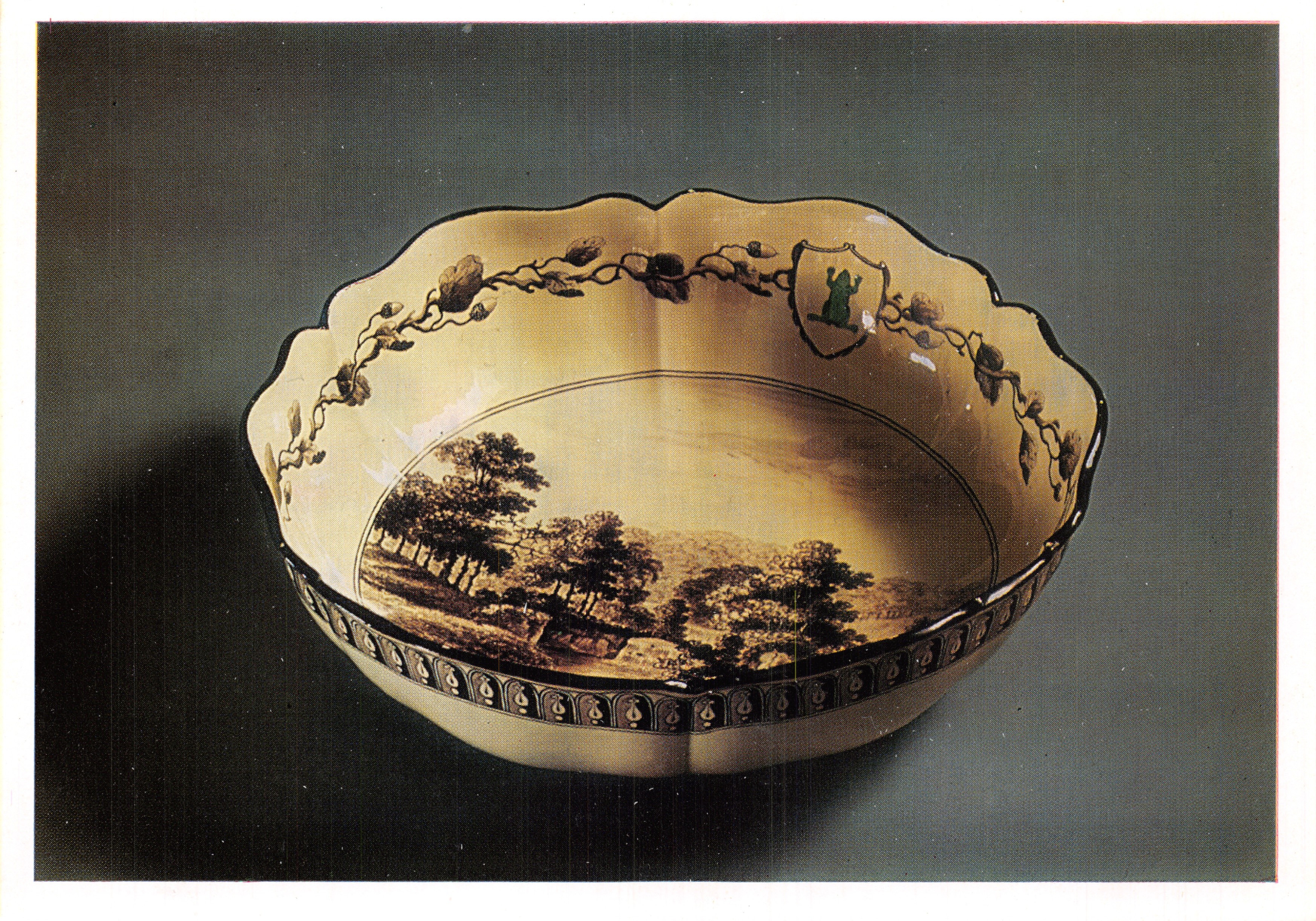 Salatbowl — Service « Grünfrösche » — Aurora Art Publishers, Leningrad 1984