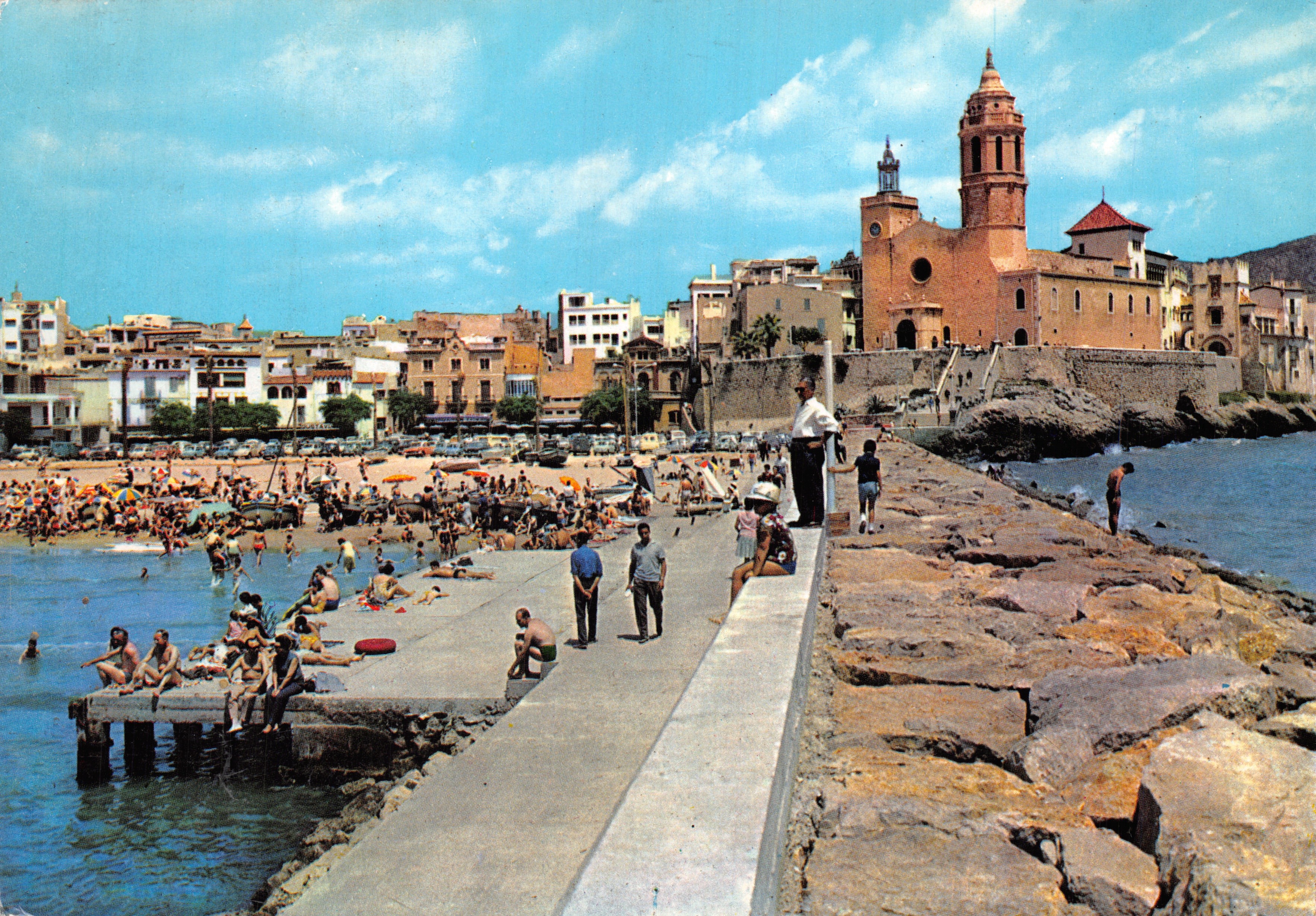 Sitges — Quay and Beach — publisher R. G. n° 95