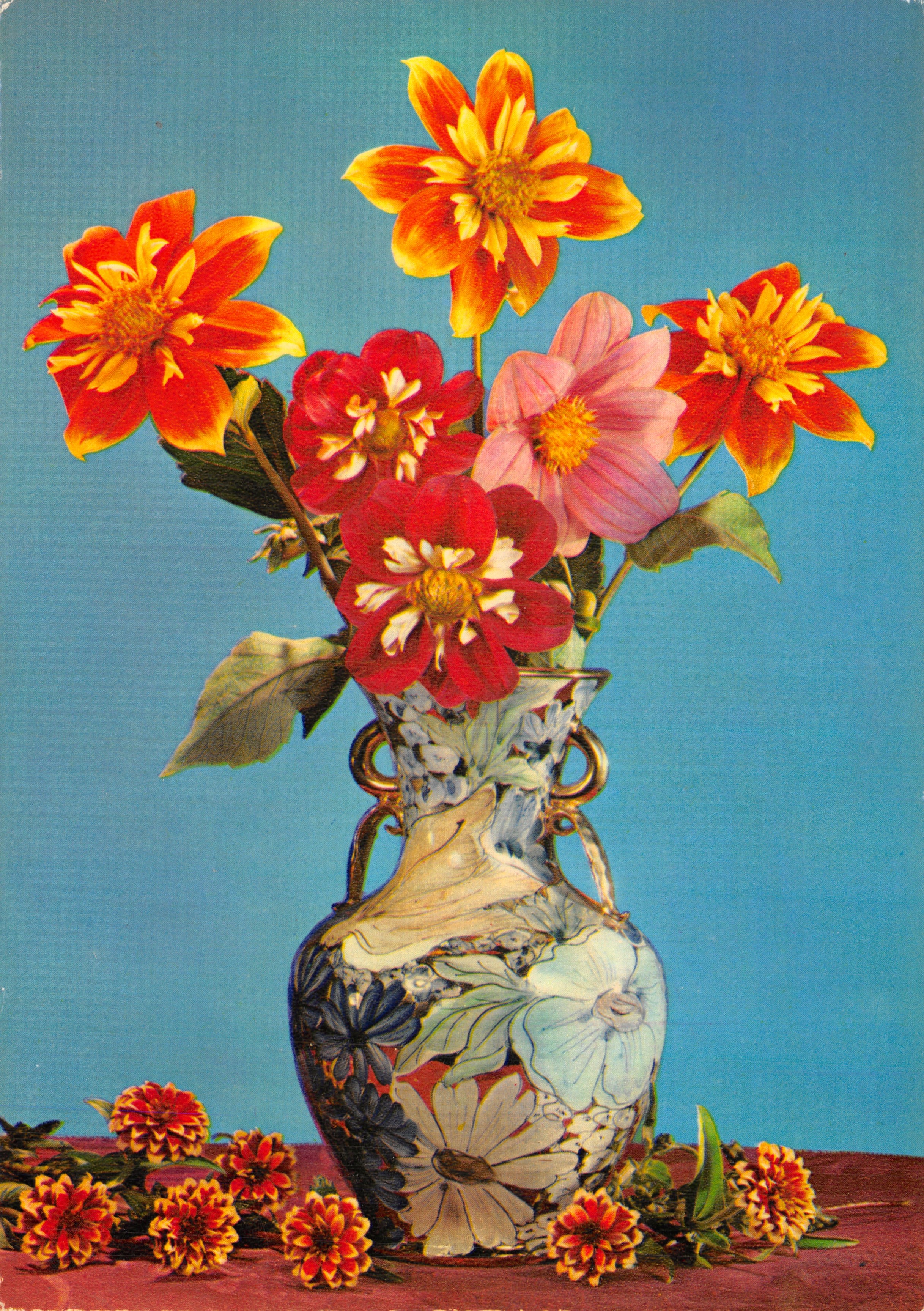 Mazzo di dahli — in un vaso decorativo — editore FUD, n. 100/22
