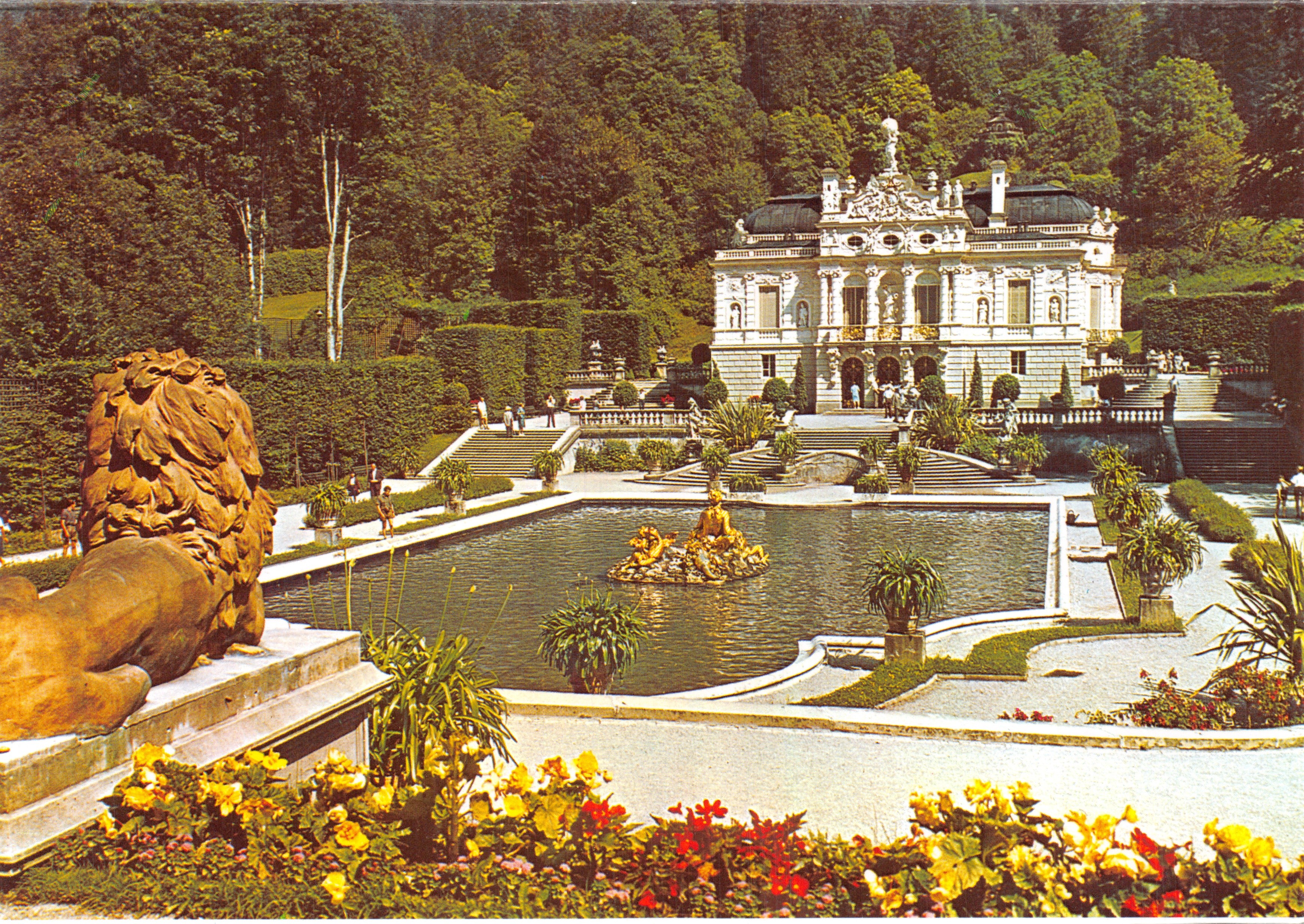 Kasteel Linderhof — uitzicht op de tuinen en de gouden leeuw — uitgever Franz Miliz Verlag, nummer 126/190