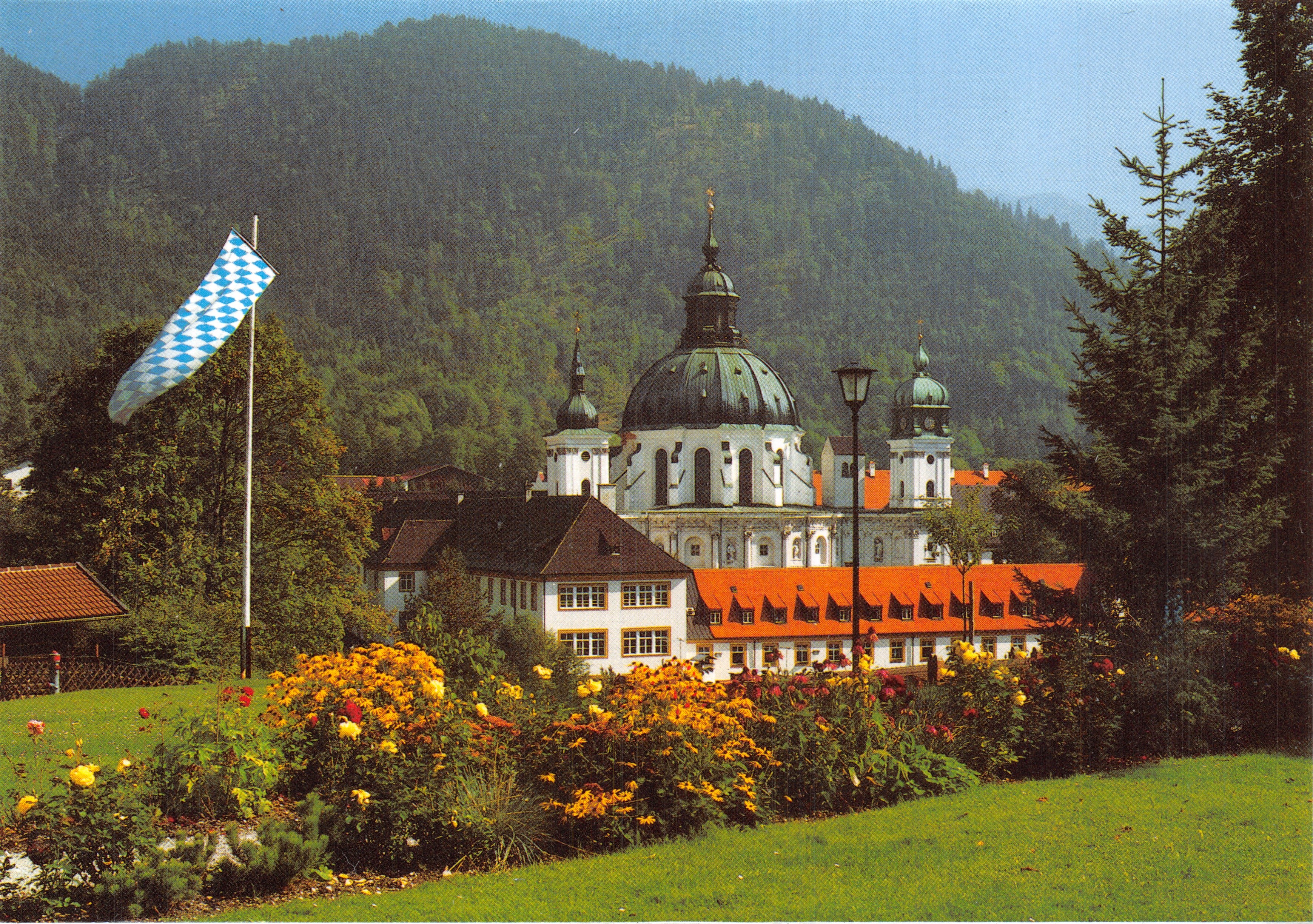 Monastery Ettal — view of the monastery at the foot of the mountains, Bavarian flag — publisher Franz Mitz Verlag, Füssen/Allgäu, no. 126/2016