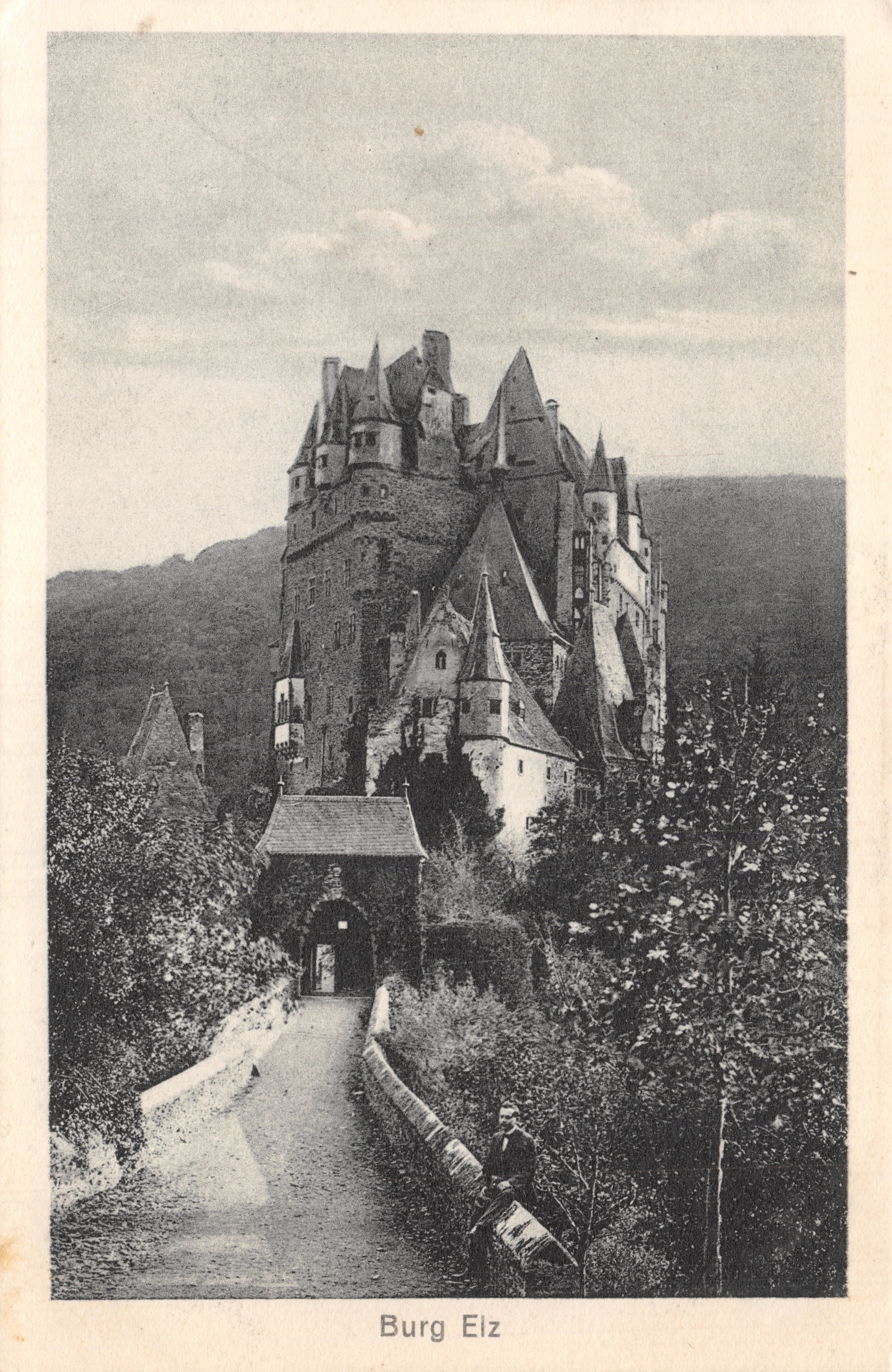 Burg Elz — château médiéval sur une colline — éditeur Kunstanstalt Fritz Guttman, Koblenz