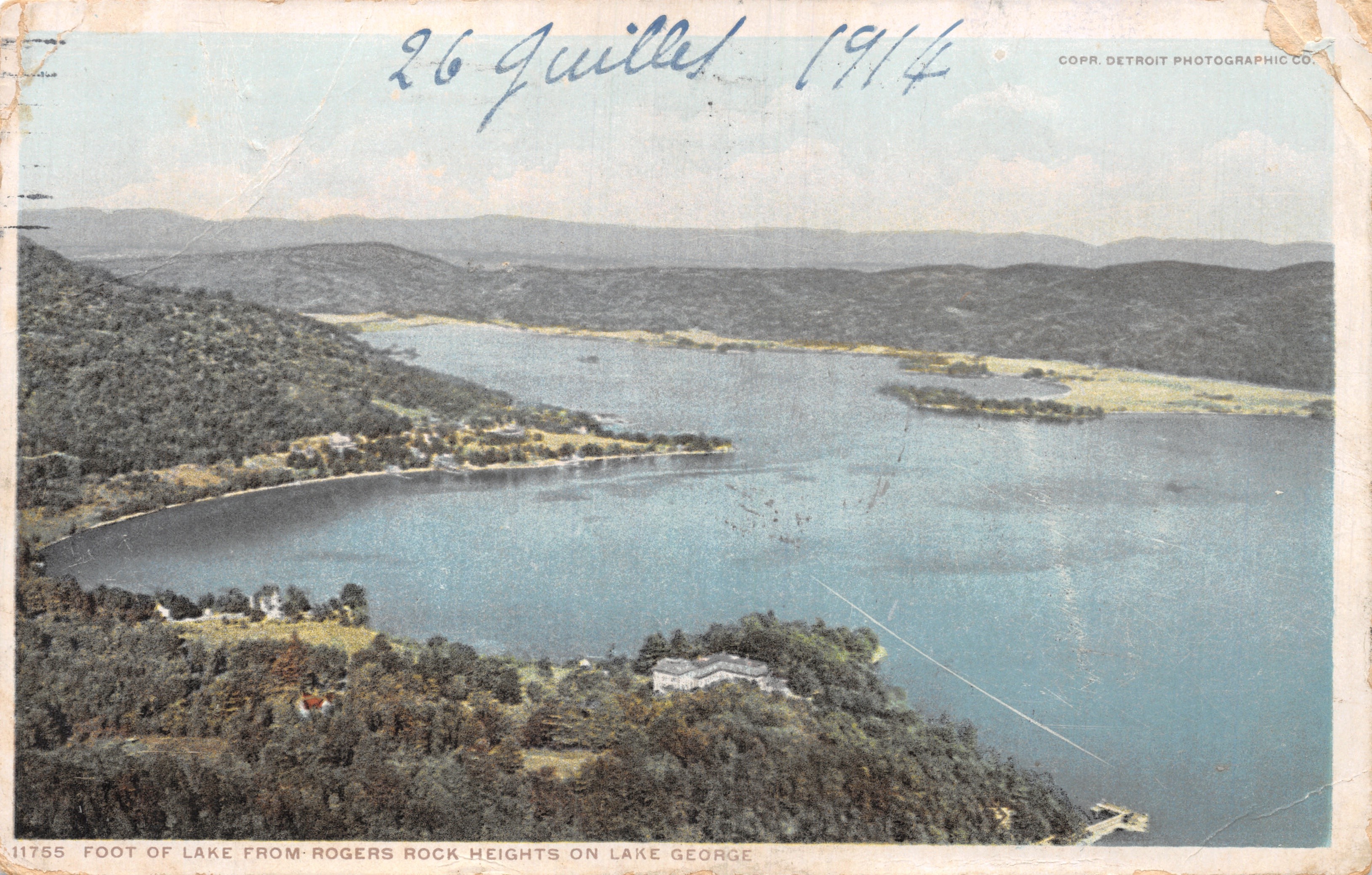 Foot of Lake from Rogers Rock Heights on Lake George — vue aérienne — éditeur COPR. DETROIT PHOTOGRAPHIC CO. n° 11765