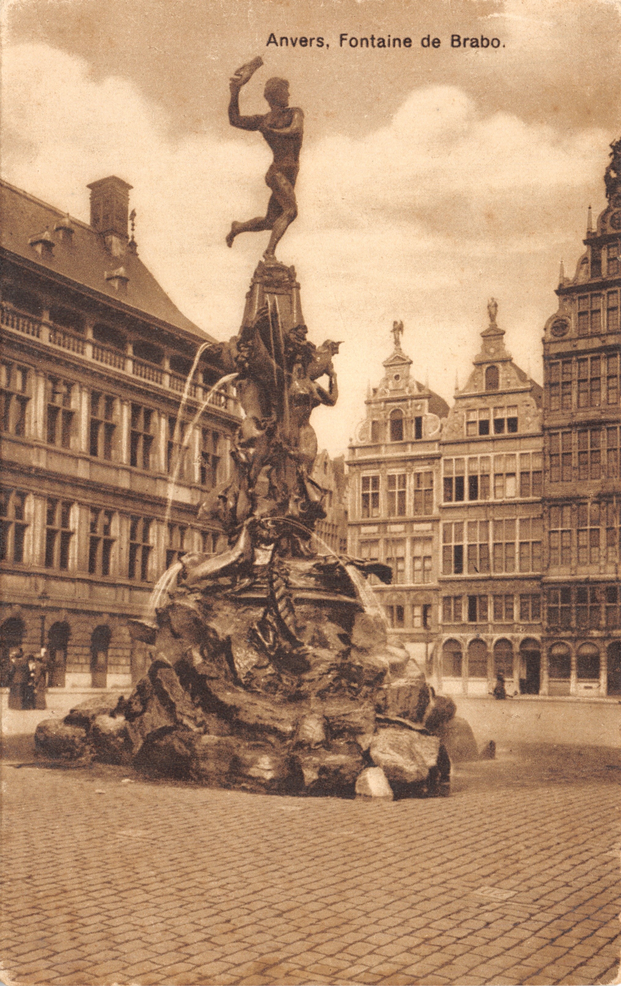 Anvers, Fontaine de Brabo — statue centrale sur socle rocheux, éditeur non visible
