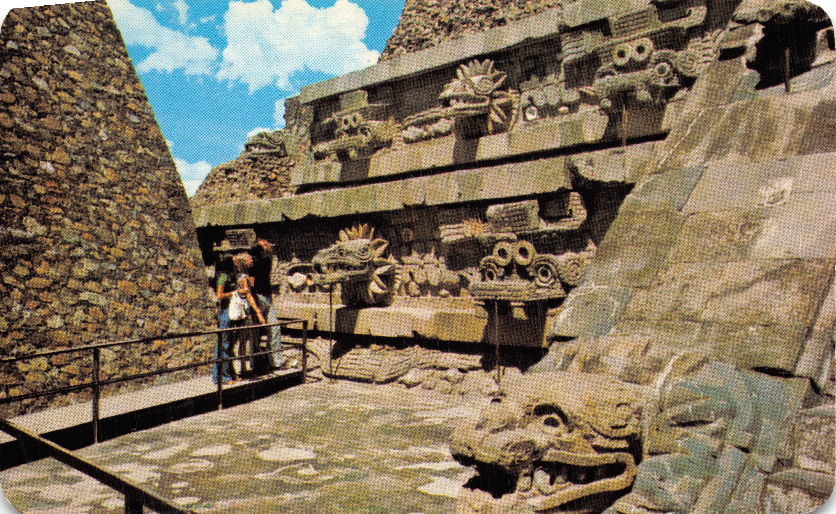 Templo de Quetzalcoatl — Teotihuacan — editor ANIMEX ASOCIADOS A. S. — n.º V3385
