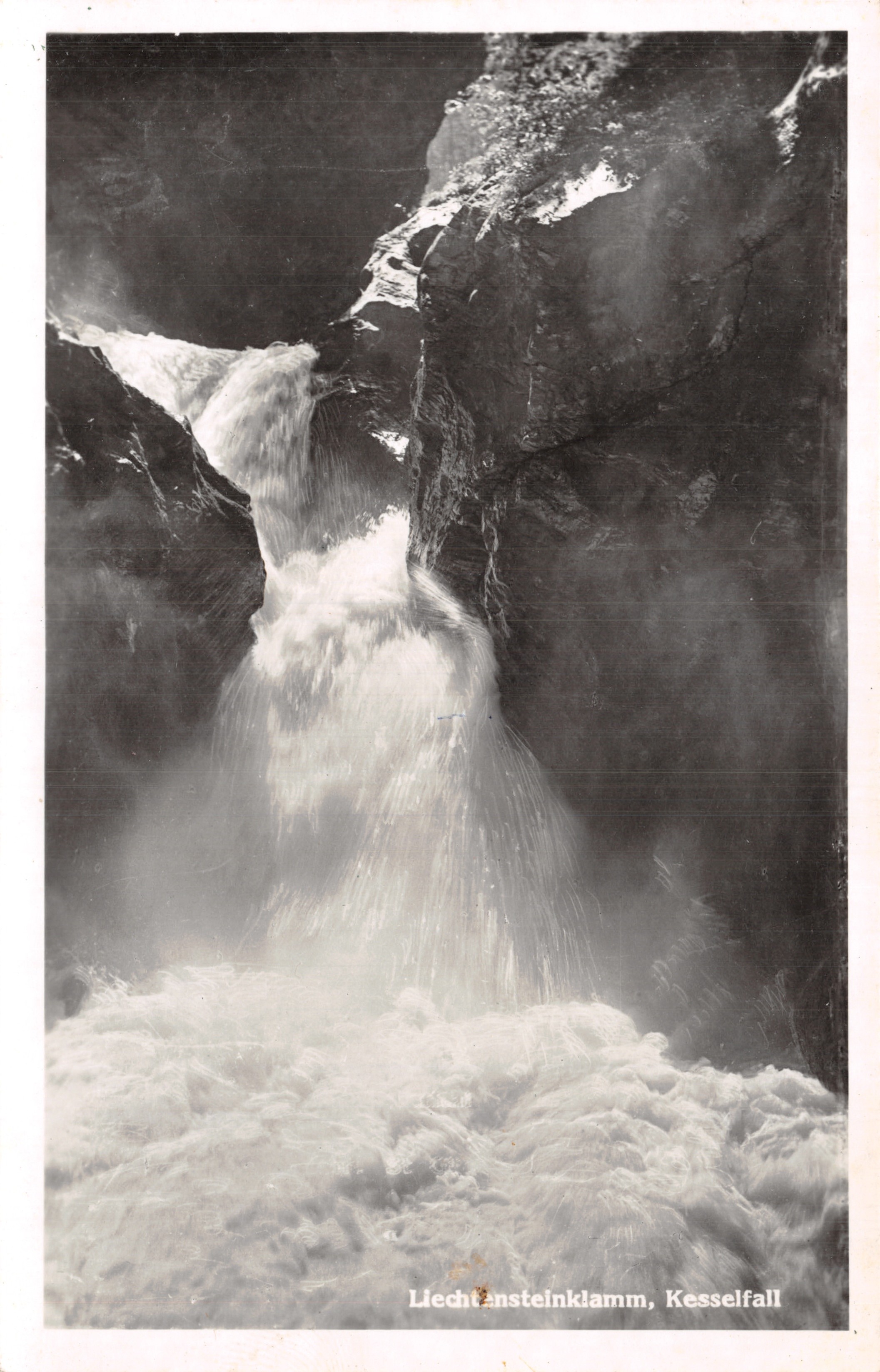 Liedtsteinklamm, Kesselfall — wodospad w kanionie skalnym — Échite Photographie J 139