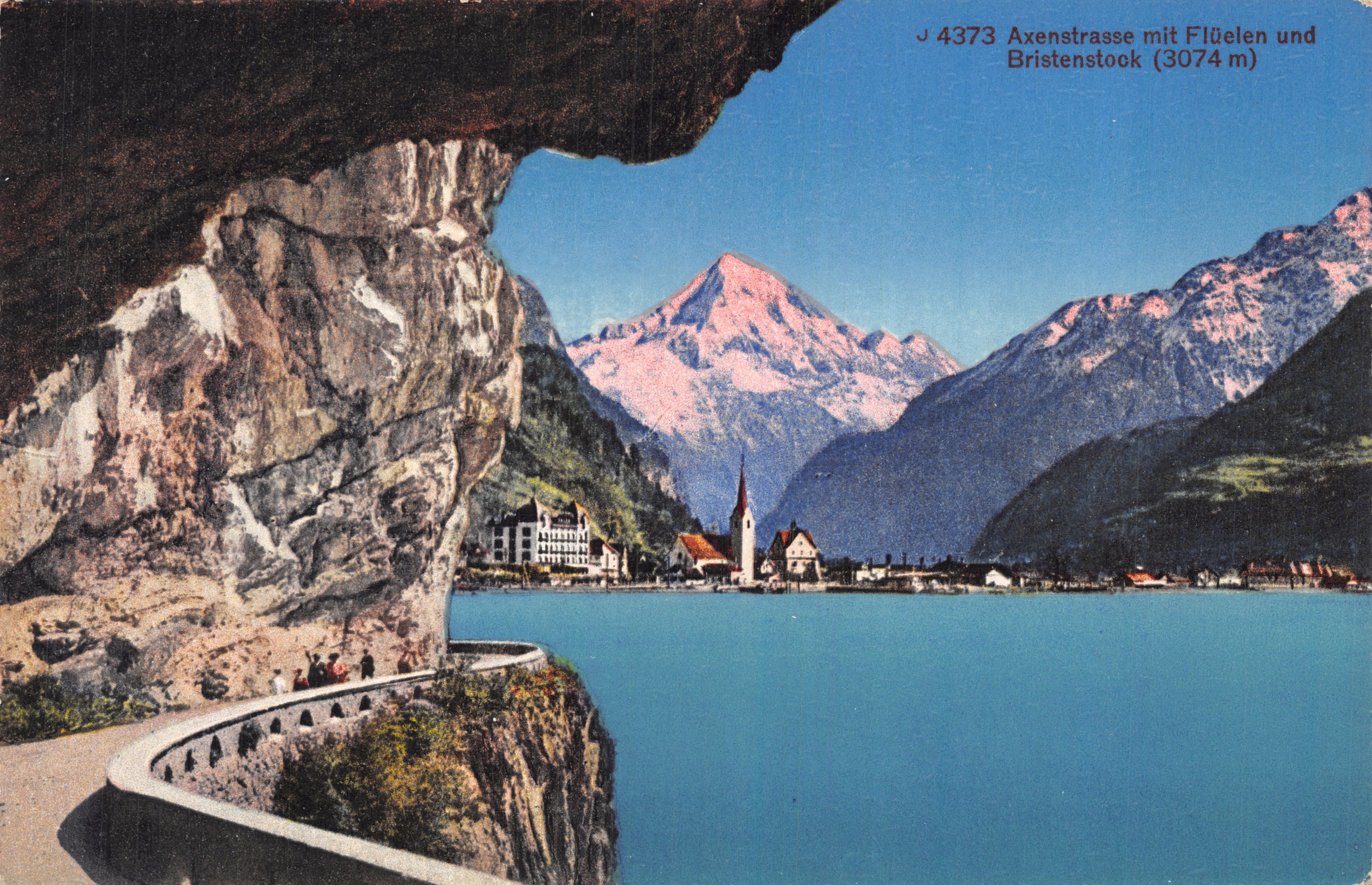Axenstrasse avec Flüelen et Bristenstock (3074 m) — vue depuis un éperon rocheux, éditeur Photoglob-Wehrli-Vouga A.G. Zürich, n° J 4373