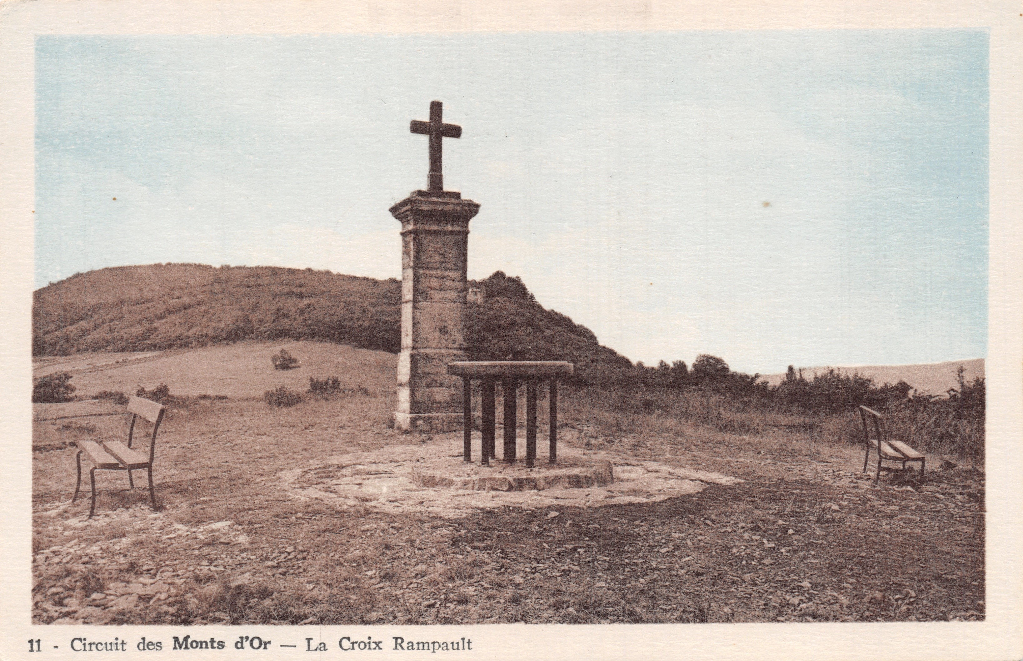 La Croix Rampault — Croix monumentale sur un promontoire — Éditeur : Coll. Berger - Neuville-sur-Saône, n° 11