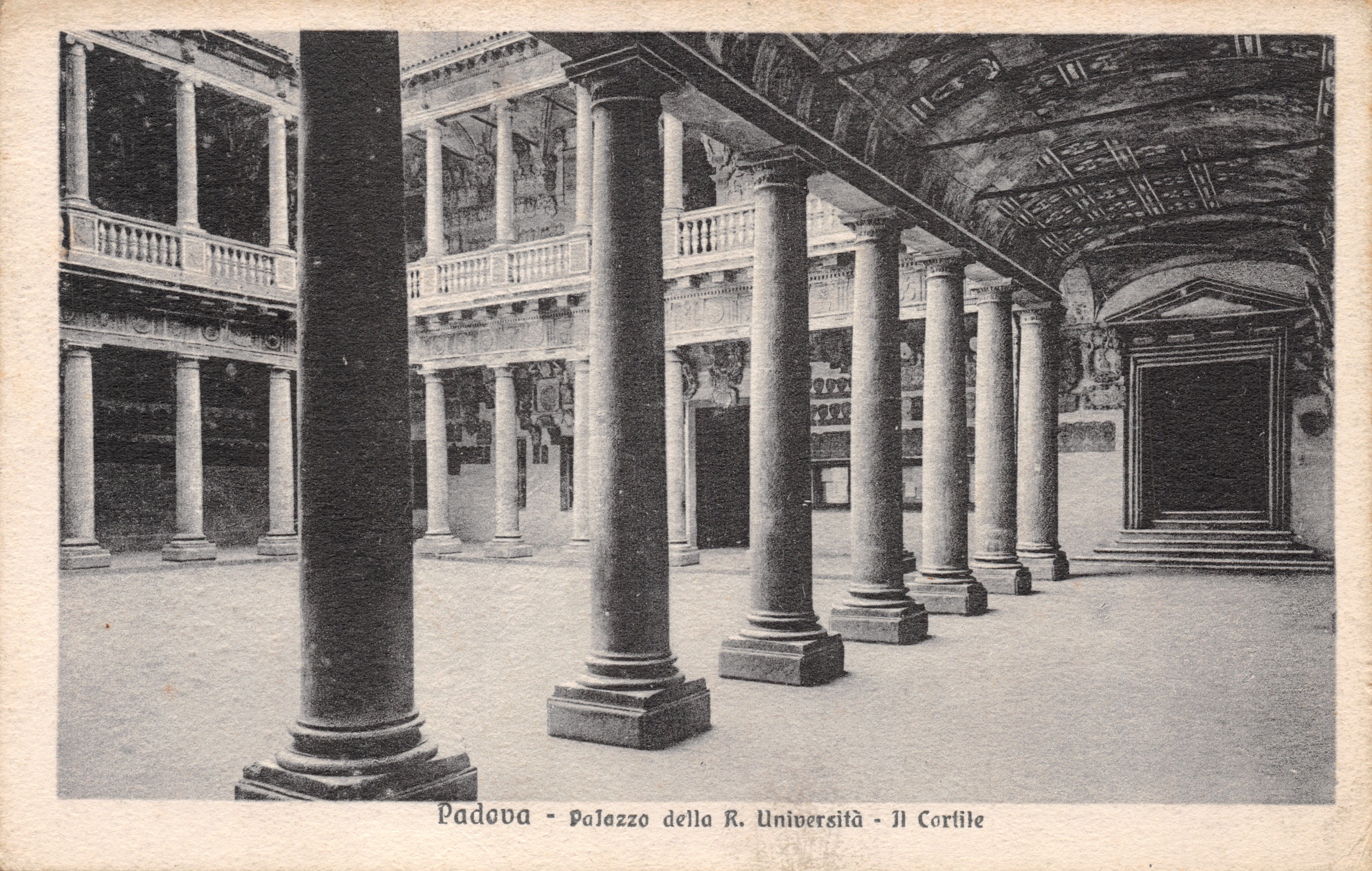 Padua - Palast der Königlichen Universität - Der Innenhof