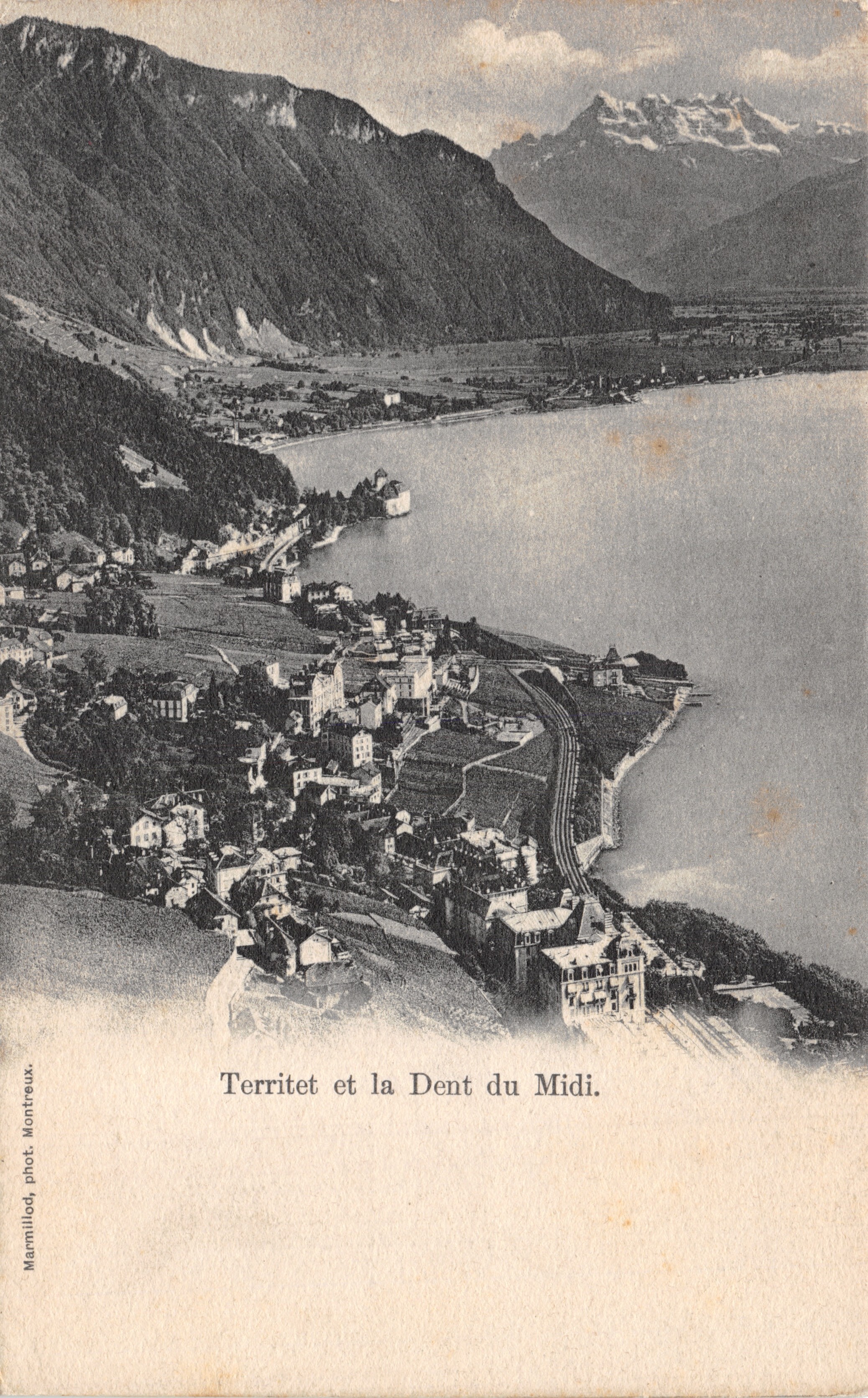 Territet e la Dent du Midi — vista panoramica del lago con il paese e la cima innevata — Marmilod, fot. Montreux