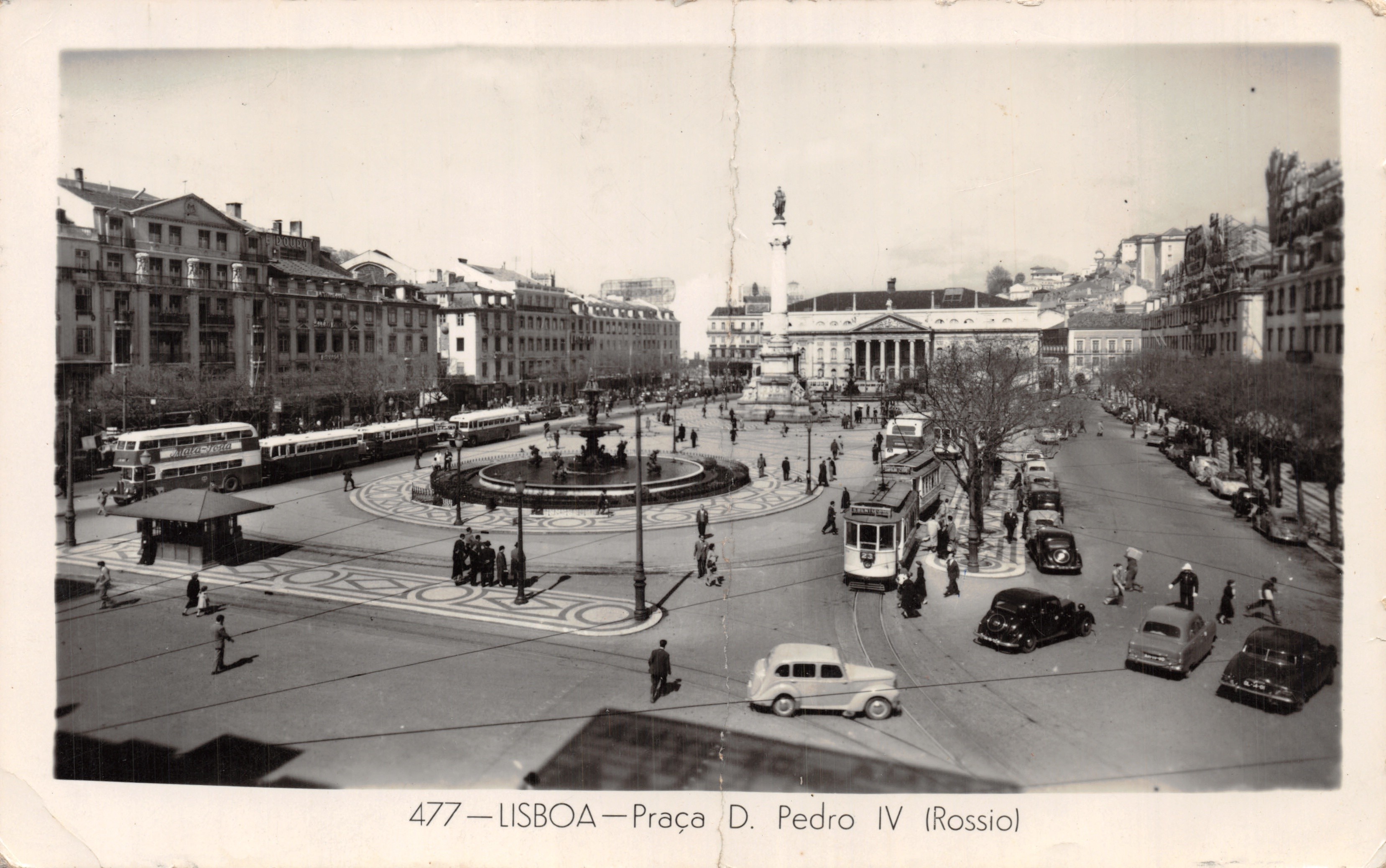 Lisbon — Place Pedro IV (Rossio) — publisher PRINTED ON POSTCARD n° 477