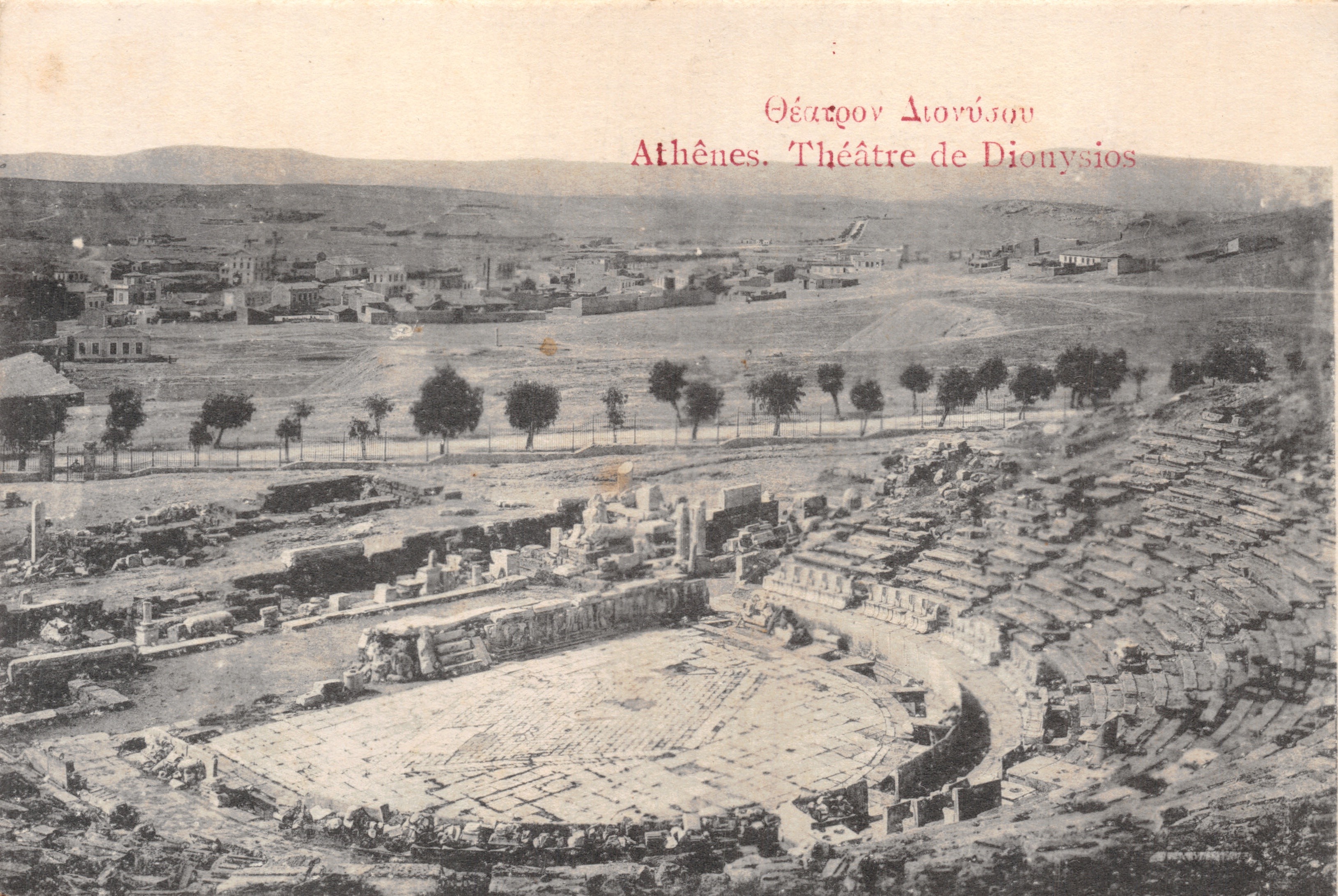 Ateny. Teatr Dionizosa — panoramiczny widok ruin i otaczającego krajobrazu — wydawca Juda M. Bensussan