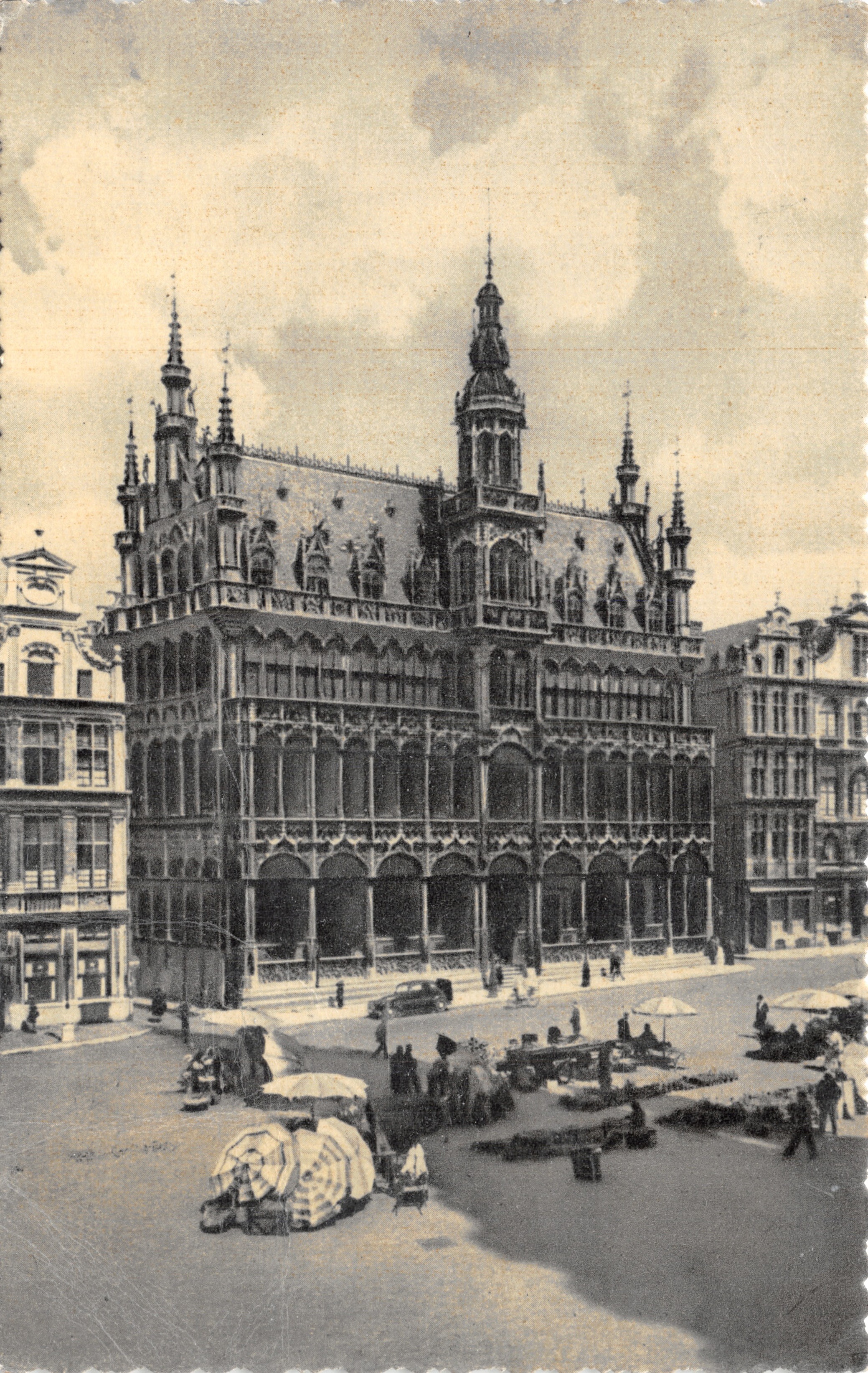 Bruxelles - Grand' Place : Maison de Roi — éditeur IMPRIMÉ SUR LA CARTE n°12