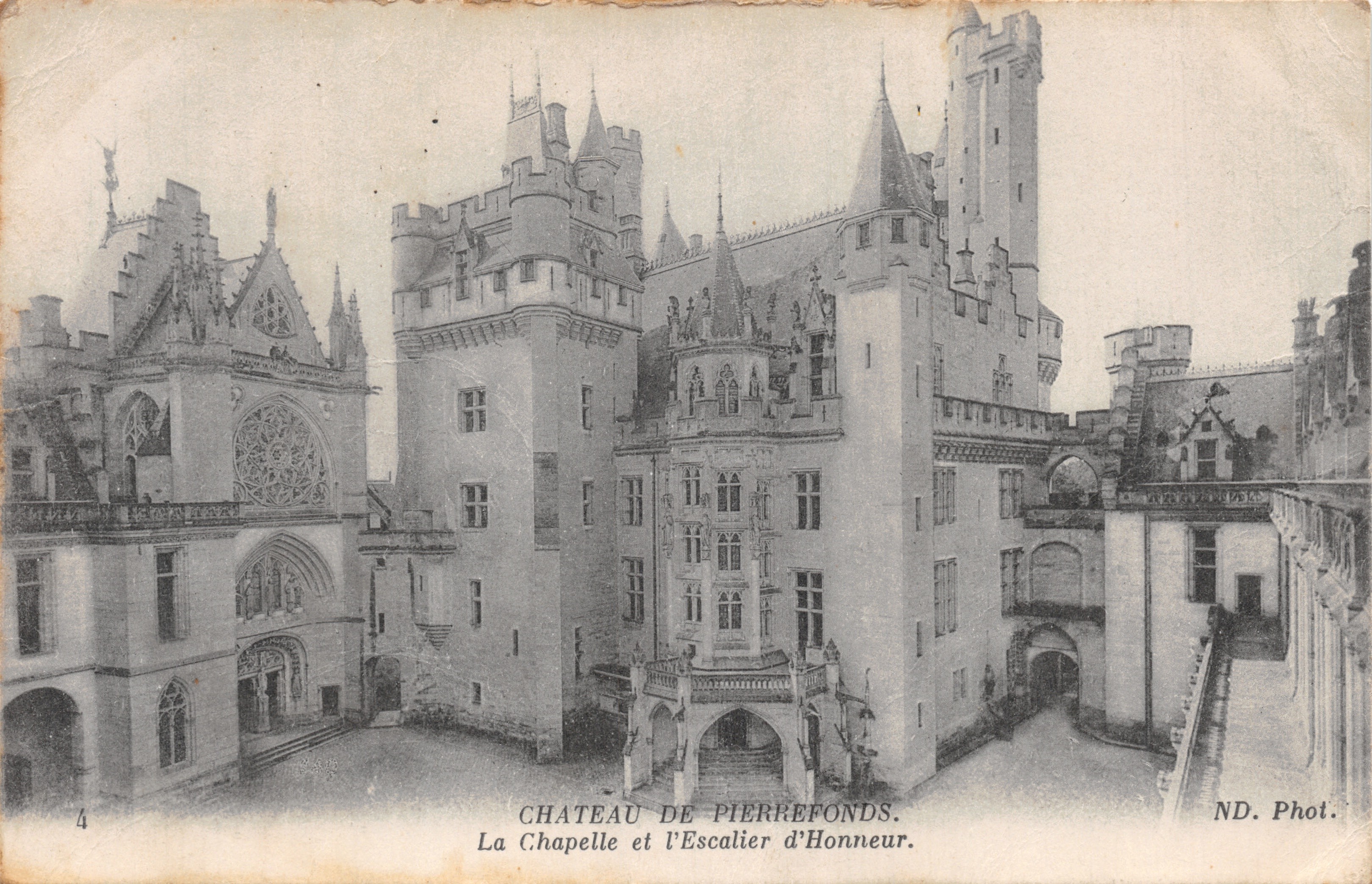 Château de Pierrefonds — La Chapelle et l'Escalier d'Honneur — ND. Phot