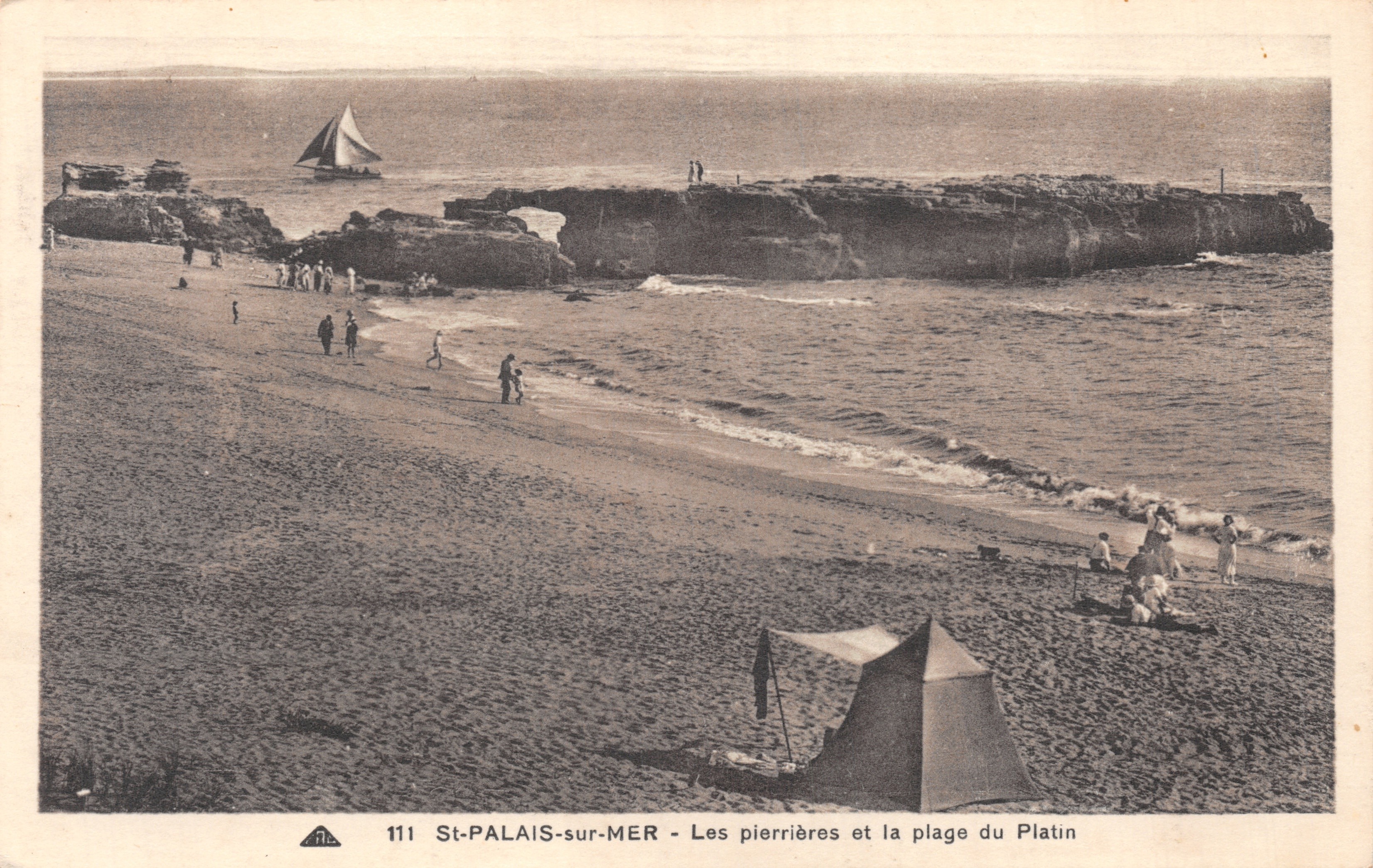 St-Palais-sur-Mer — Le Pierres e la spiaggia di Platine — Editore: Ce des Arts Photomécaniques, Strasburgo