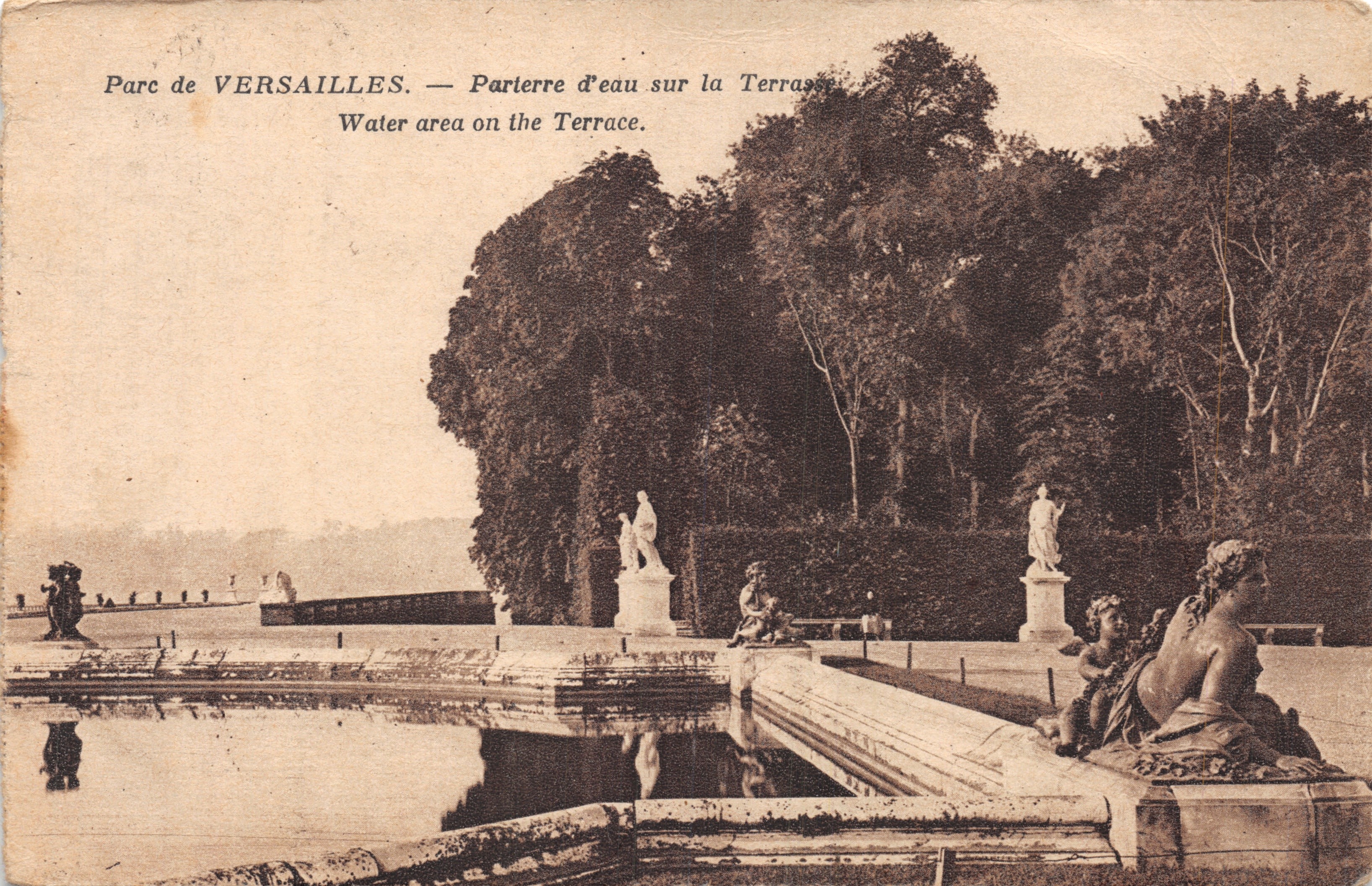 Parc de VERSAILLES — Parterre d'eau sur la Terrasse — uitgever Mme MOREAU, VERSAILLES