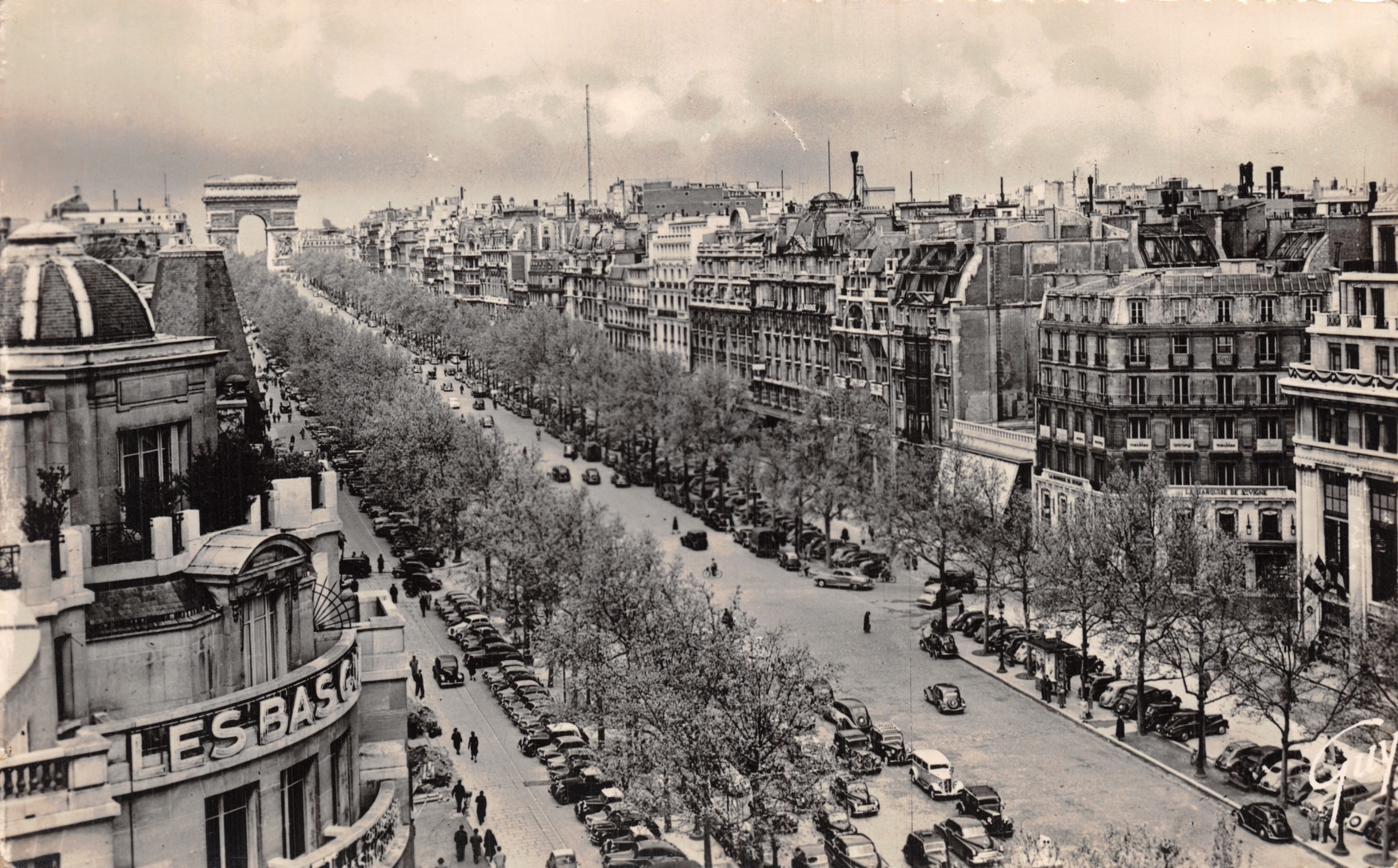 Parigi — Vista generale dell'avenue des Champs-Élysées e dell'Arc de Triomphe de l'Étoile — Éditions d'Art 'GUY', n. 3.281