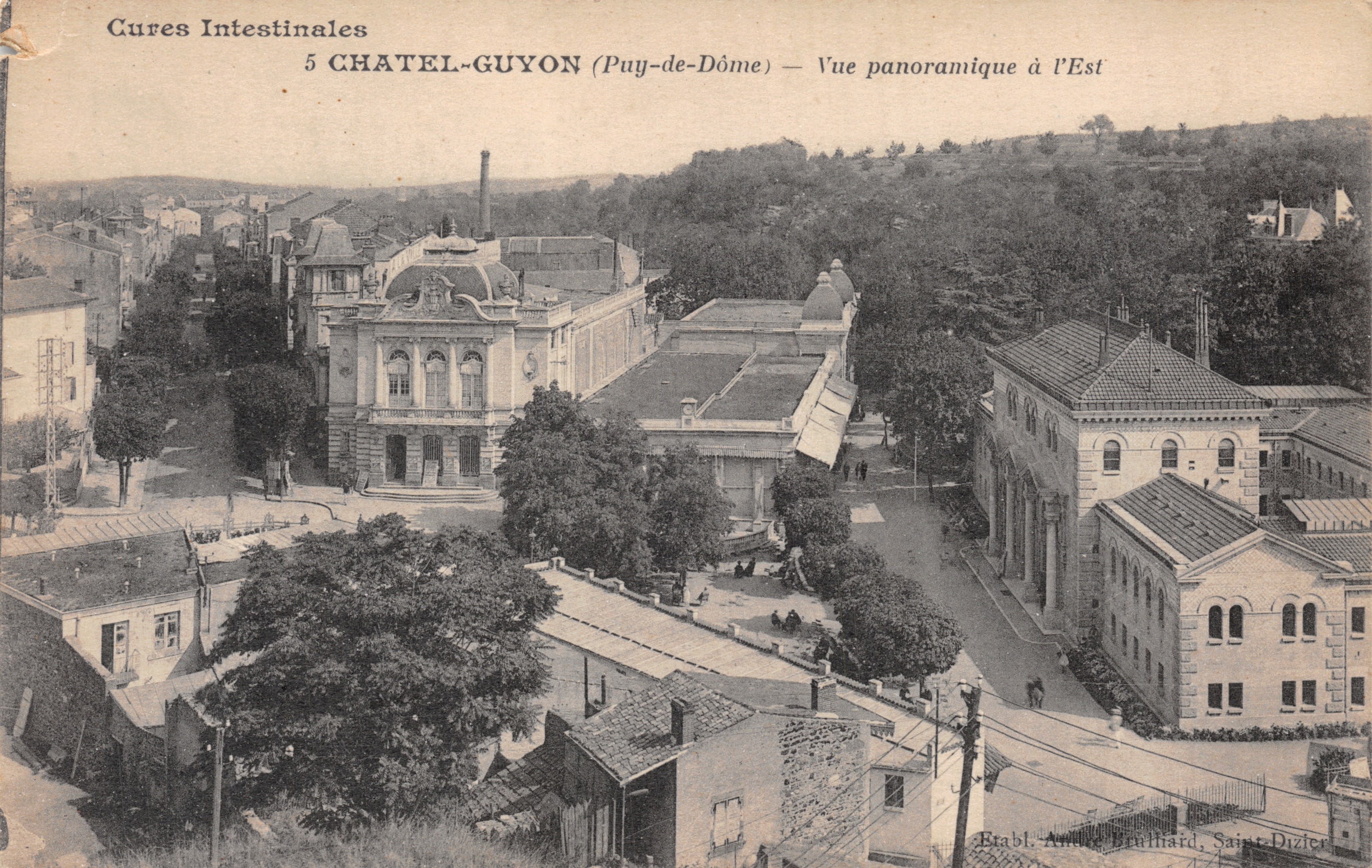 Châtel-Guyon (Puy-de-Dôme) — Panoramische uitzicht naar het Oosten — Uitgever: Établ. Amédée Brulhaid, Saint-Dizier