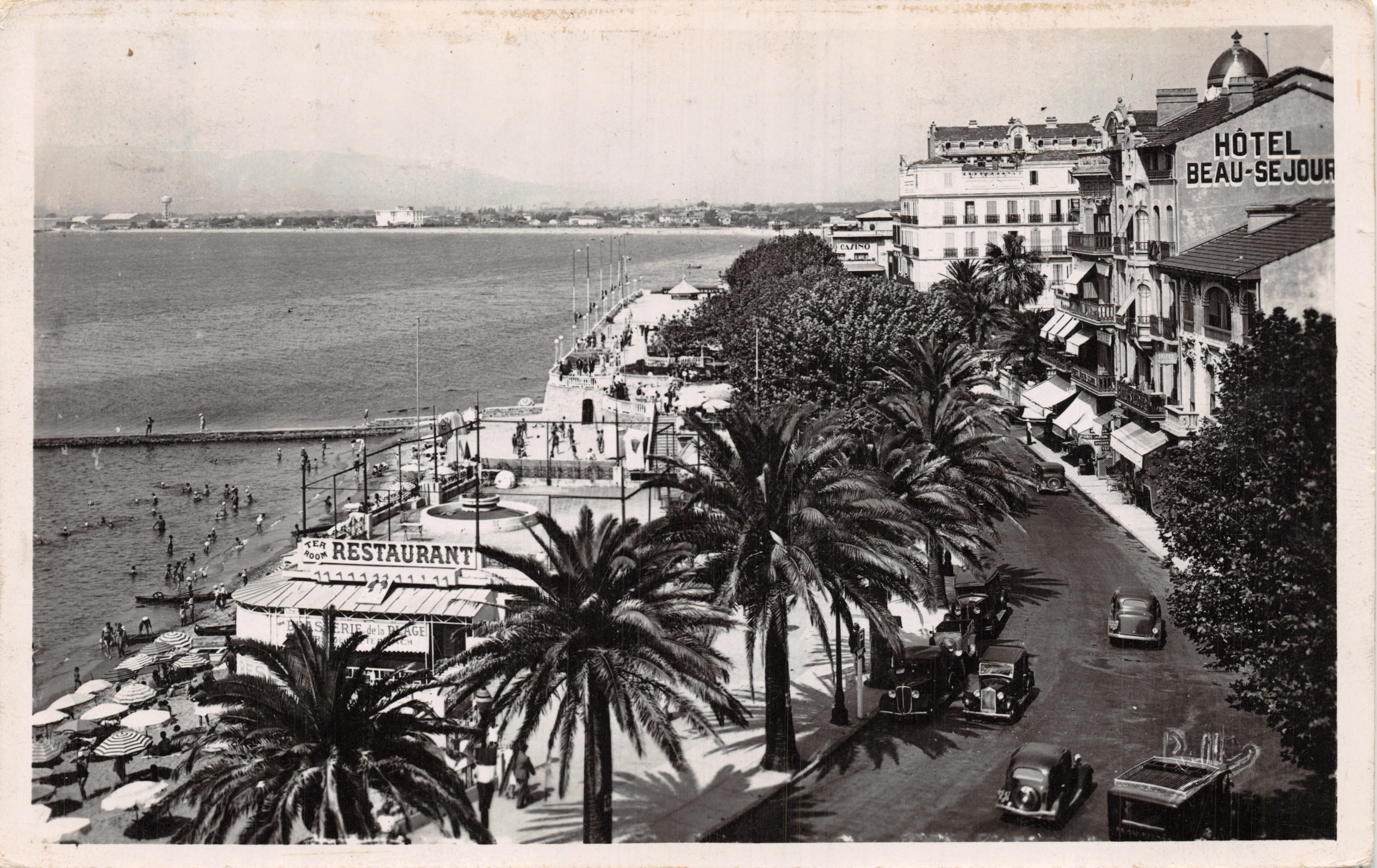 Terrazza dei Bagni — vista della spiaggia e dell'Hotel Beau-Sejour — Edizione francese