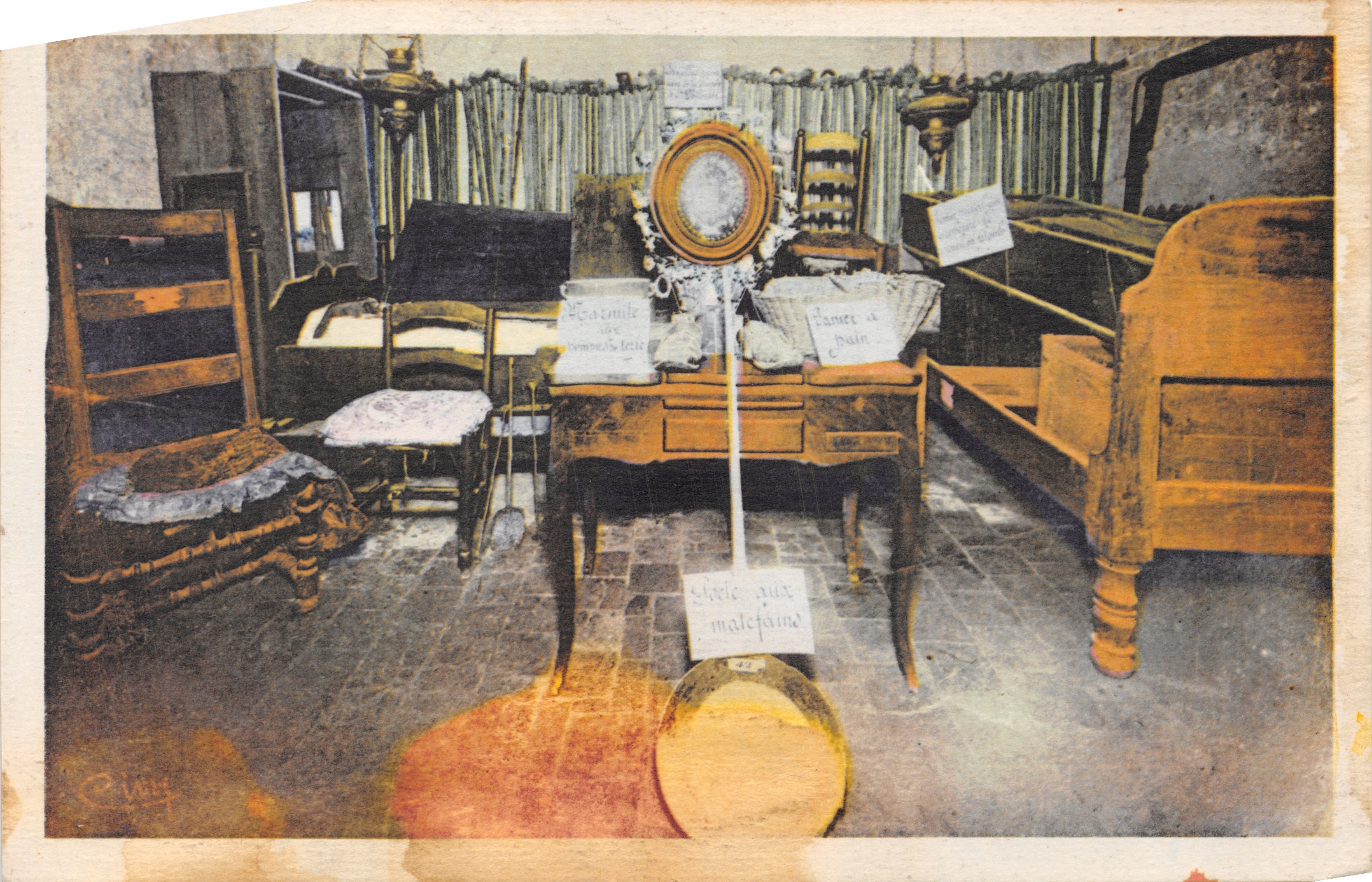 Muebles y Reliquias del Santo Curé d'ARS — Editor Robert Villand, Ars