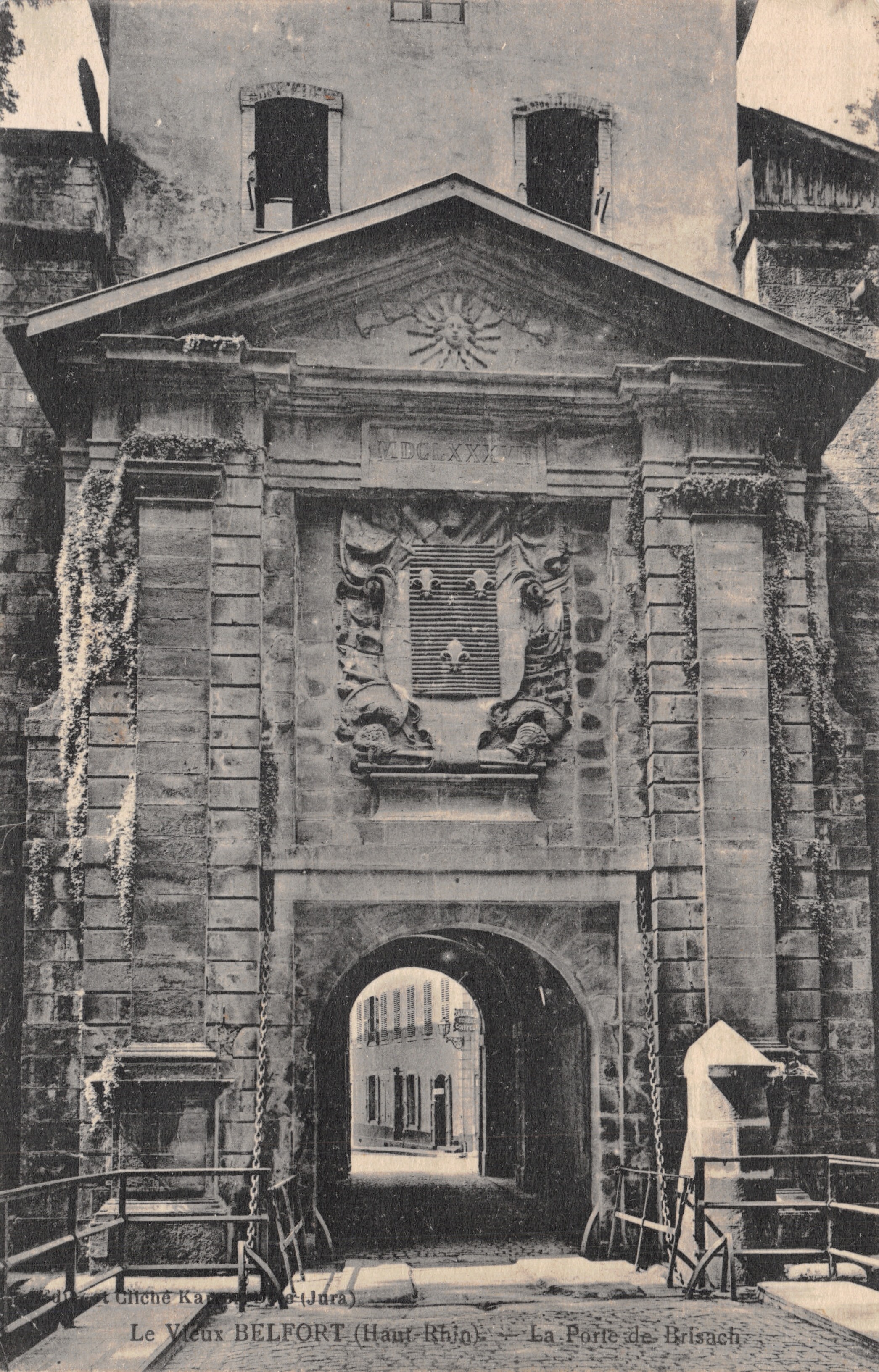 Het Oude Belfort (Haut-Rhin) — De Poort van Brisach, uitgever Het Oude Kasteel Karlsruhe (Jura), n° 14