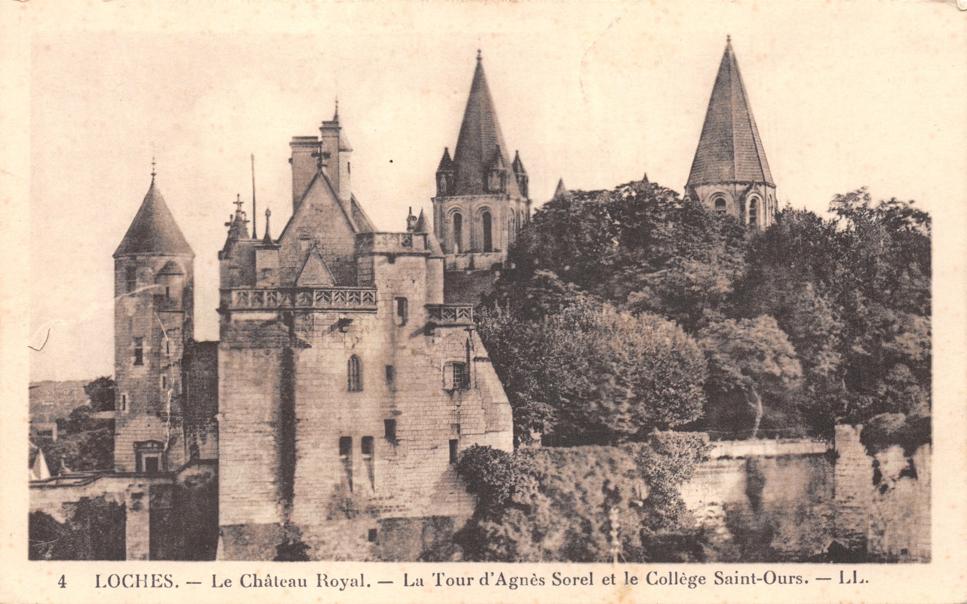 Loches — Il Castello Reale, la Torre di Agnès Sorel e il Collegio Saint-Ours — I.I