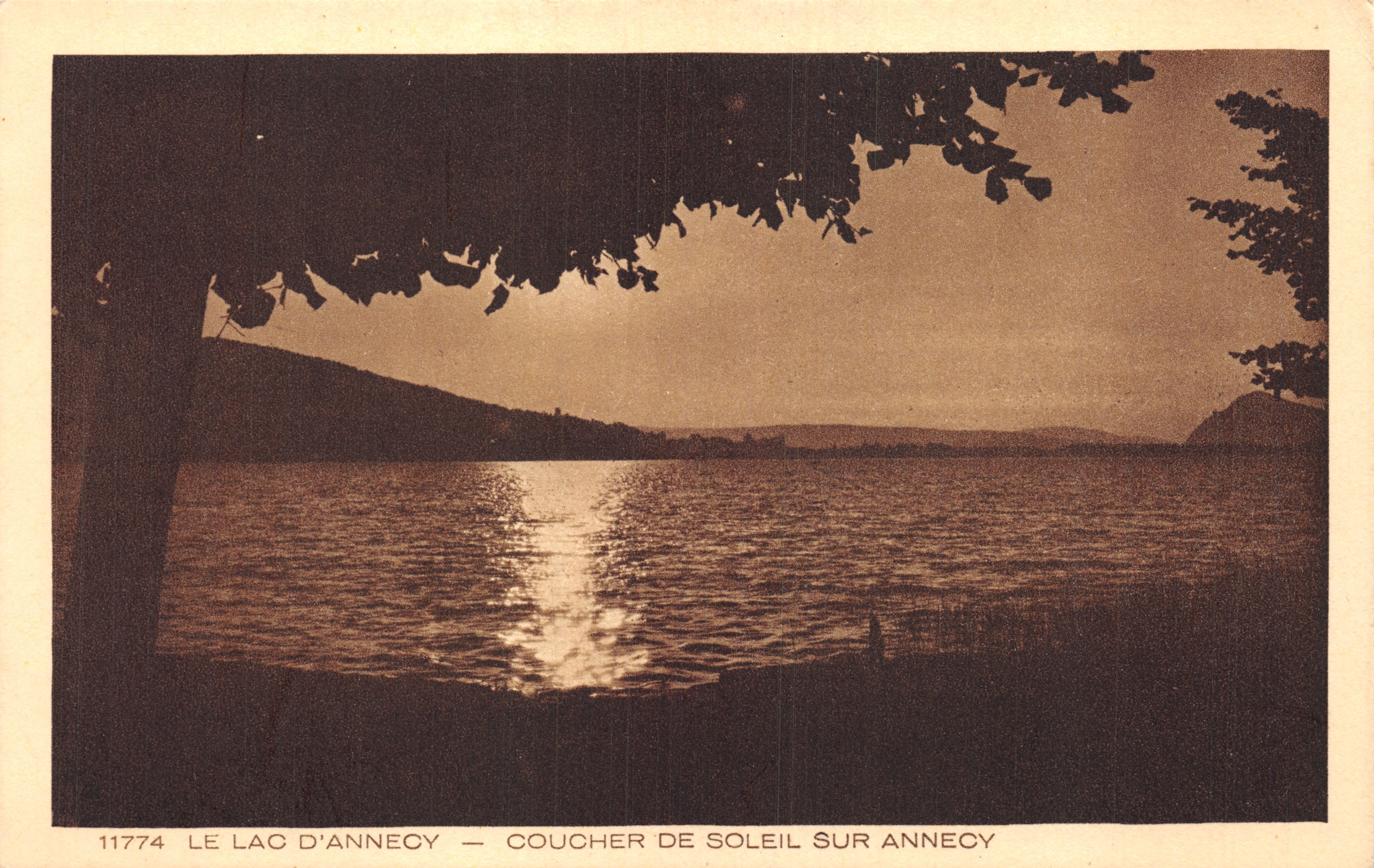 El Lago de Annecy — Puesta de sol sobre Annecy — editor BRAUN & Cie, Mulhouse-Dornach, n.º 11774