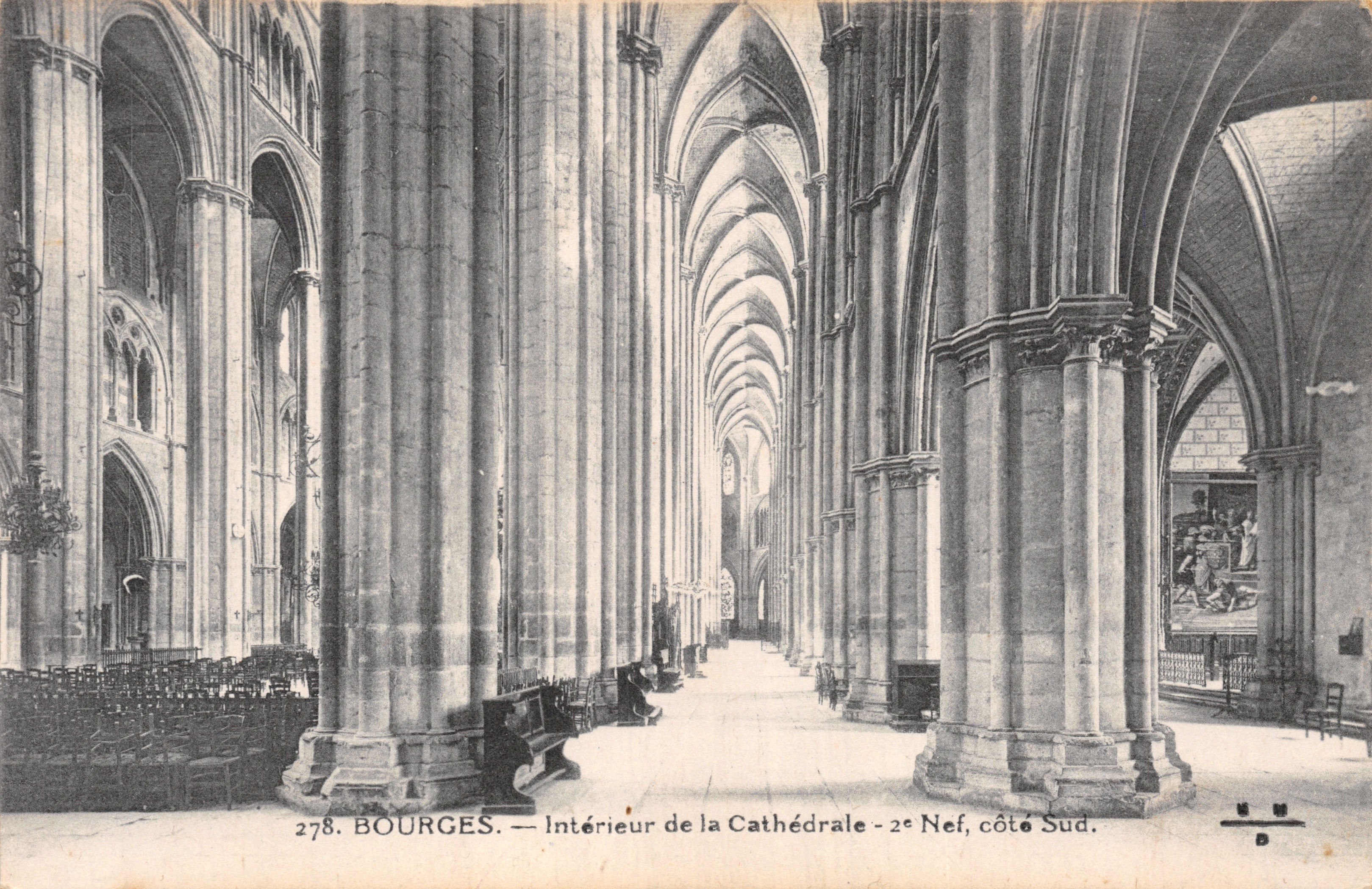 Bourges — Binnenkant van de Kathedraal - 2e Nef, zuidkant. — Uitgever: B. D