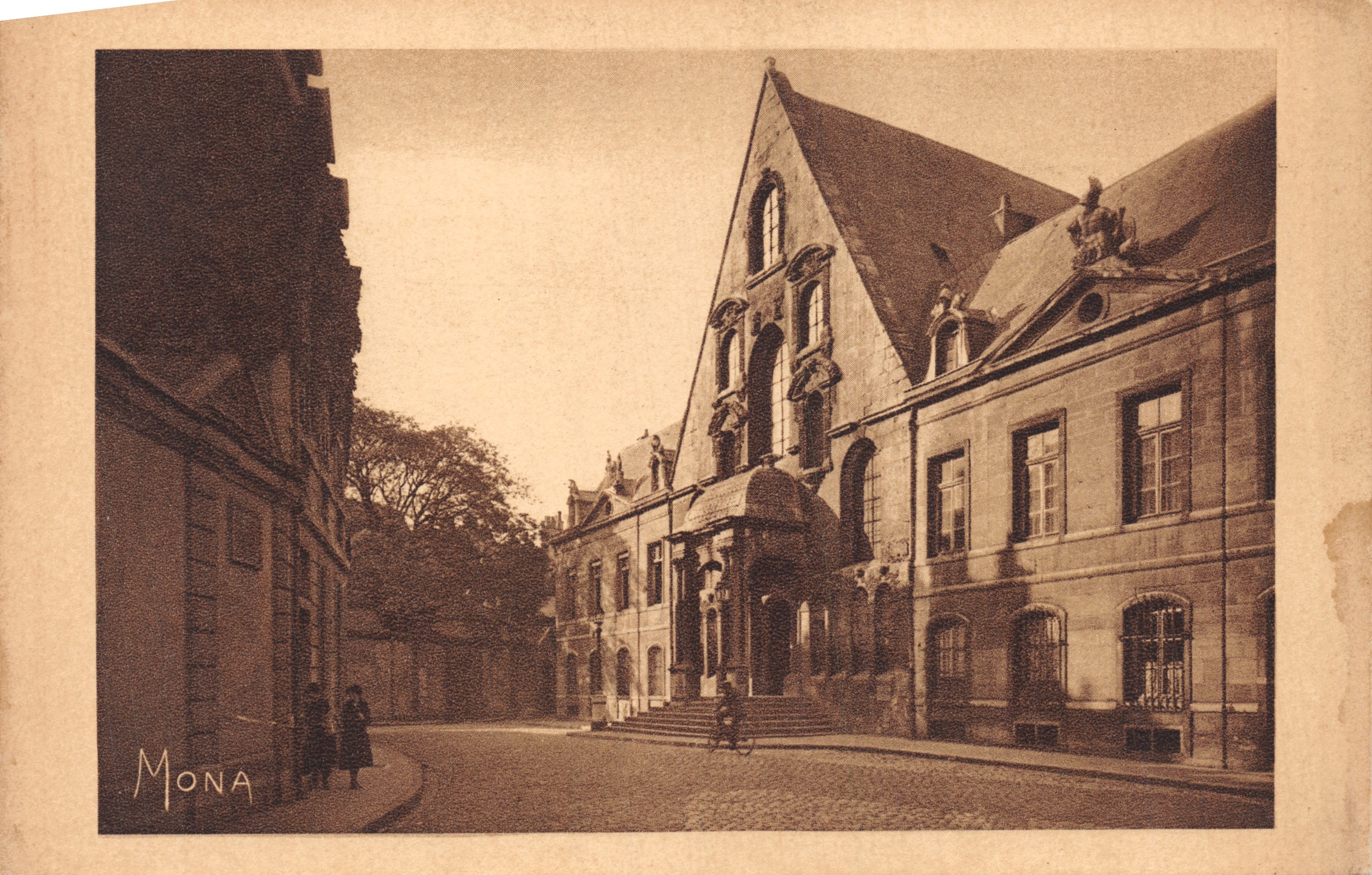 Dijon — Le Palais de Justice, ancien siège du Parlement de Bourgogne — éditeur MONA