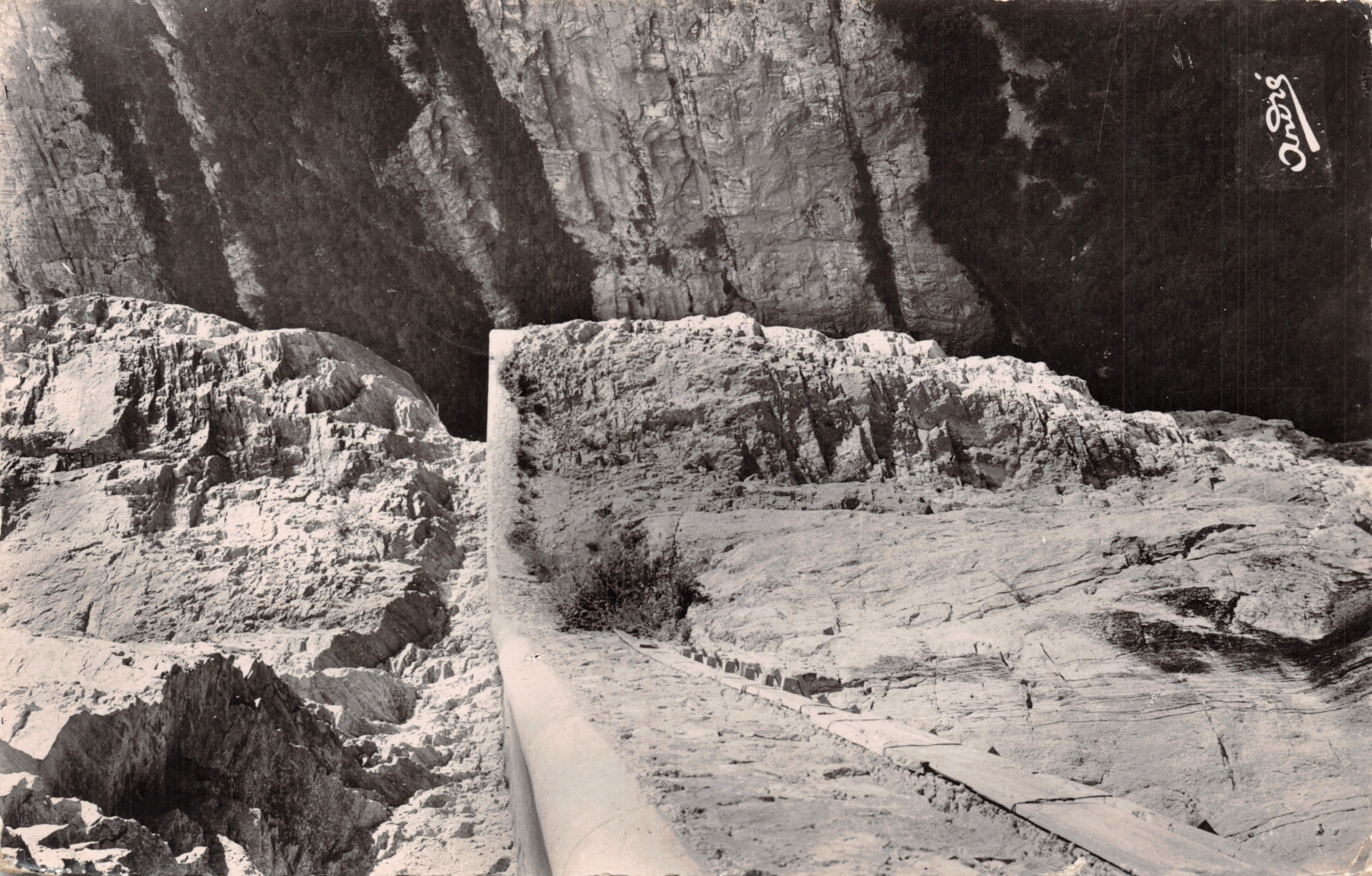 Les Grands Goulets — Vue à pic — Édition d'Art André, Grenoble