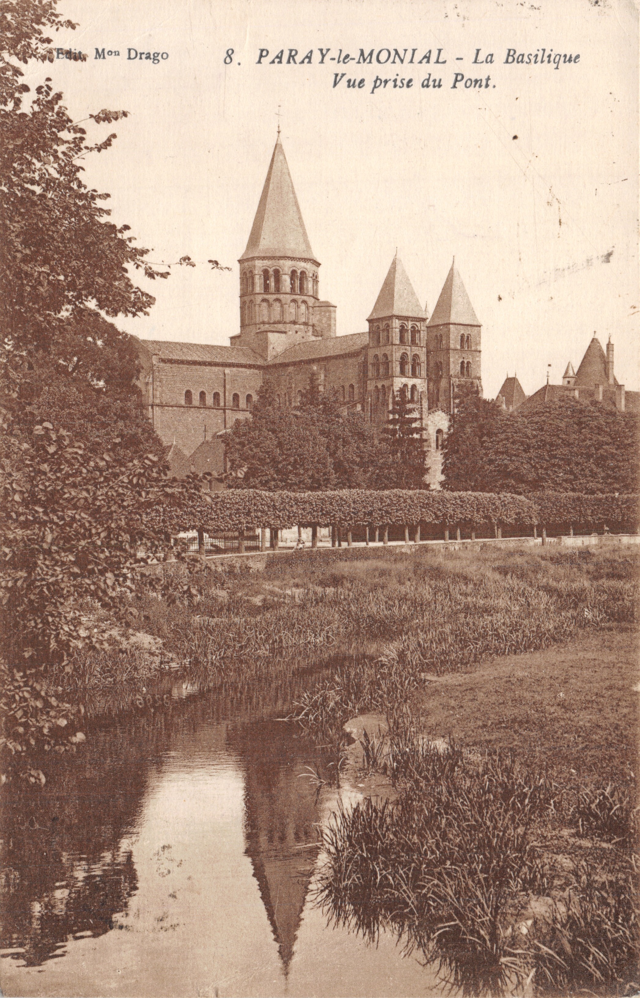 Paray-le-Monial — De basiliek gezien vanaf de brug — Édit. Mon Drago, n°8