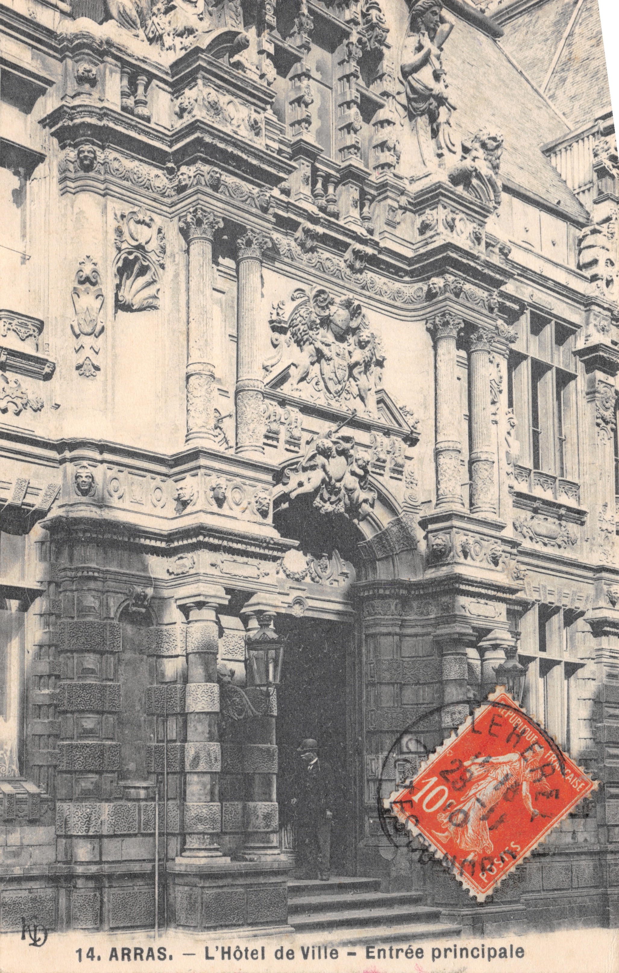 Arras — Het Stadhuis — Hoofdingang — uitgever LEHÉRY, n°14