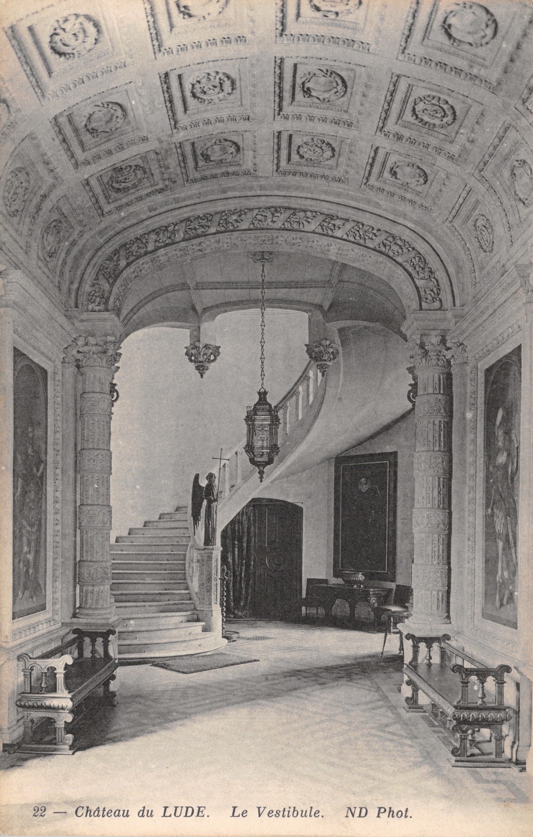 Castello di LUDE — Il Vestibolo — ND Phot