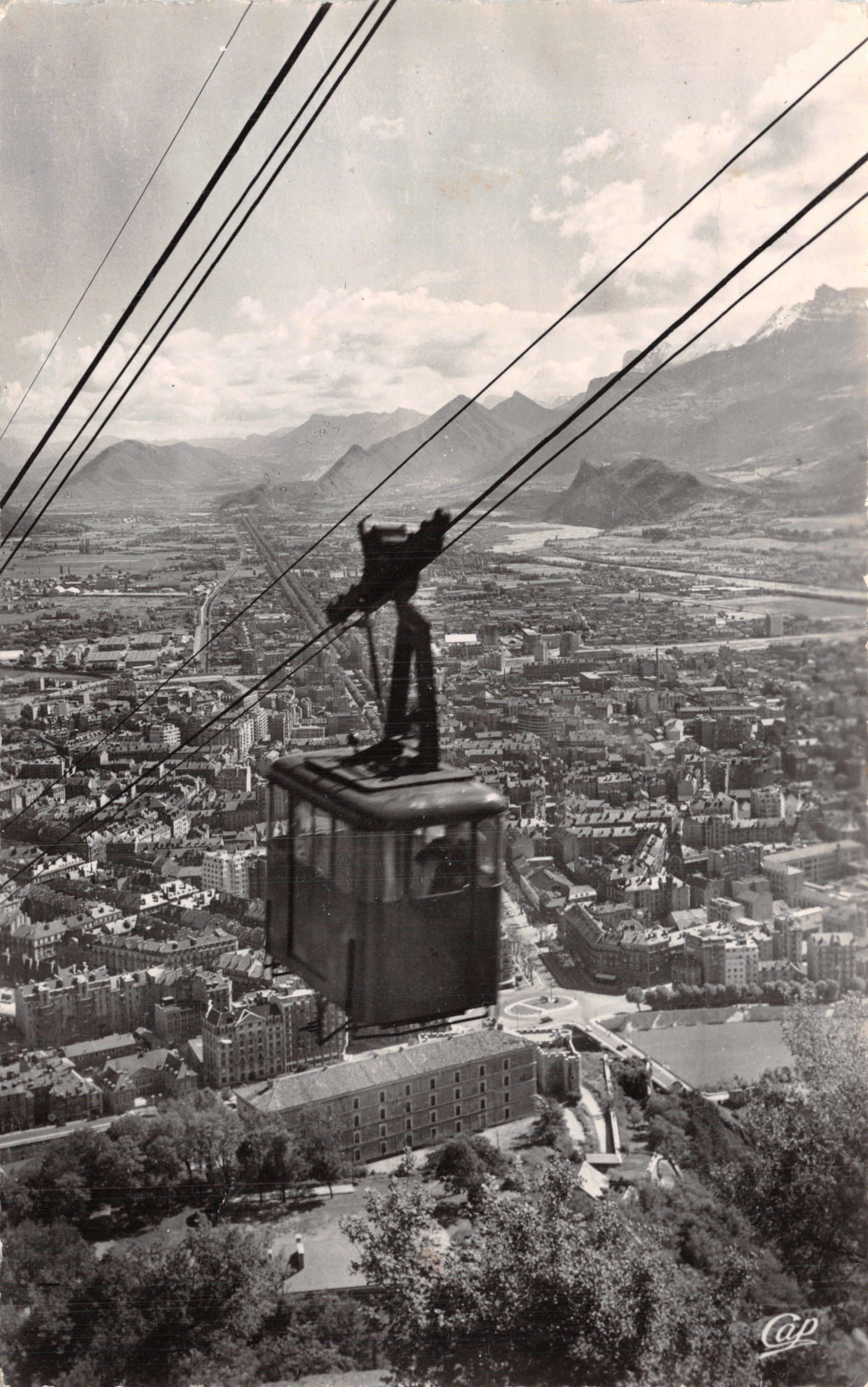 Grenoble — widok panoramiczny z teleferyku — wydawca C.A.P. n°250