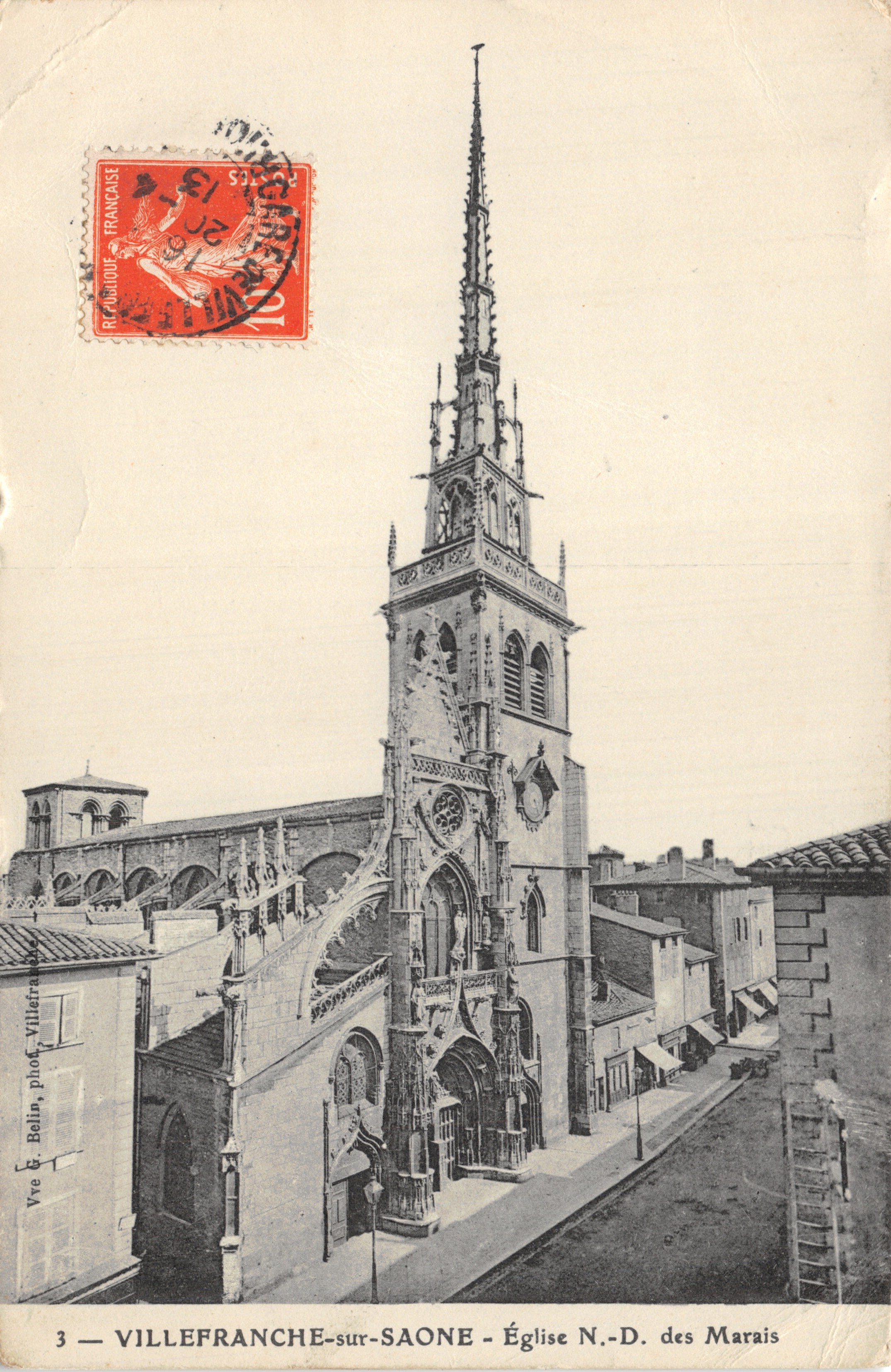 VILLEFRANCHE-sur-SAÔNE — नोट्र-डेम डेज मारेज की चर्च — फोटो. बेलिन
