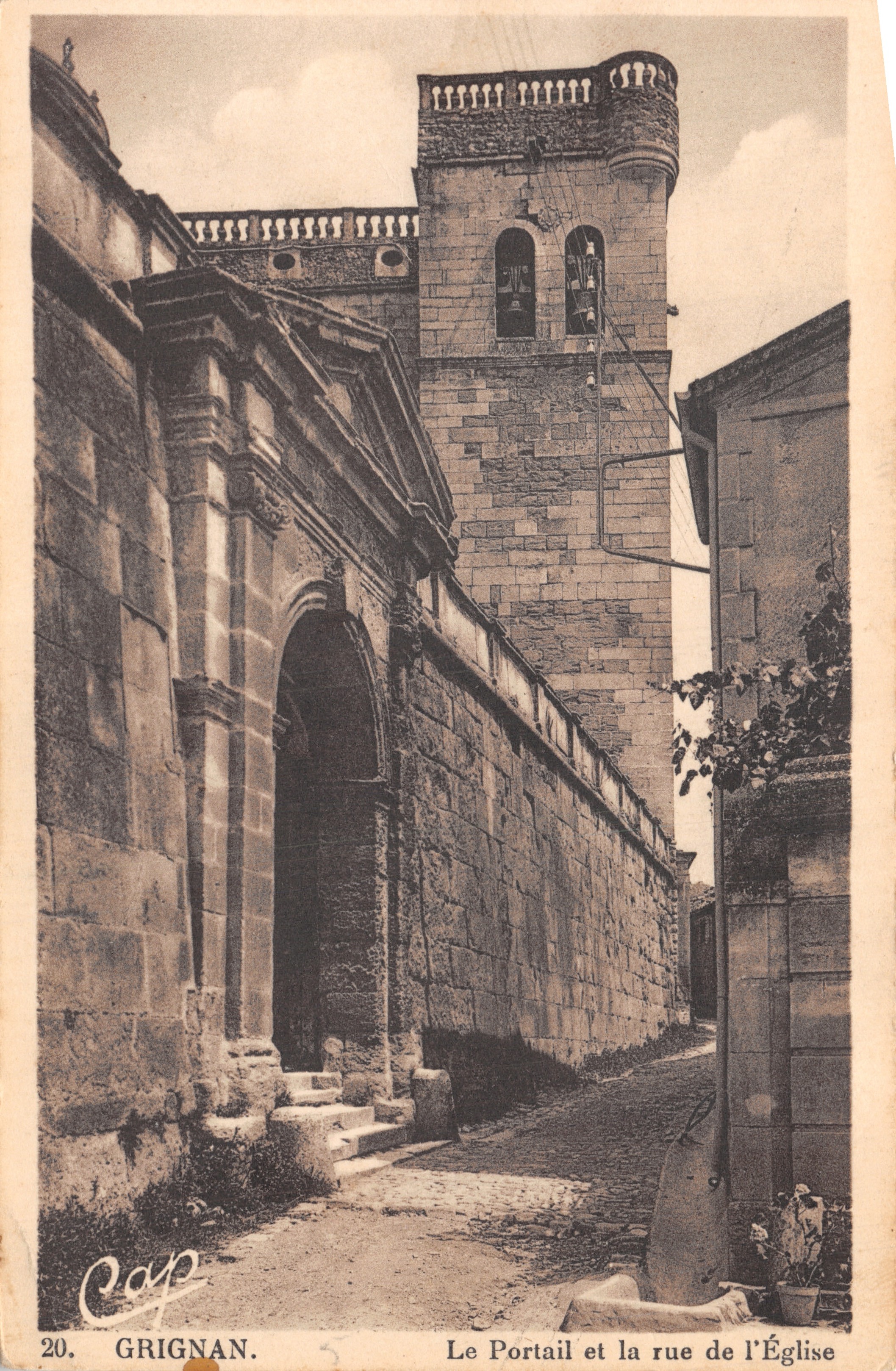 Grignan — Het Portaal en de rue de l'Église — Uitgever op de kaart: C.O.P. n°20
