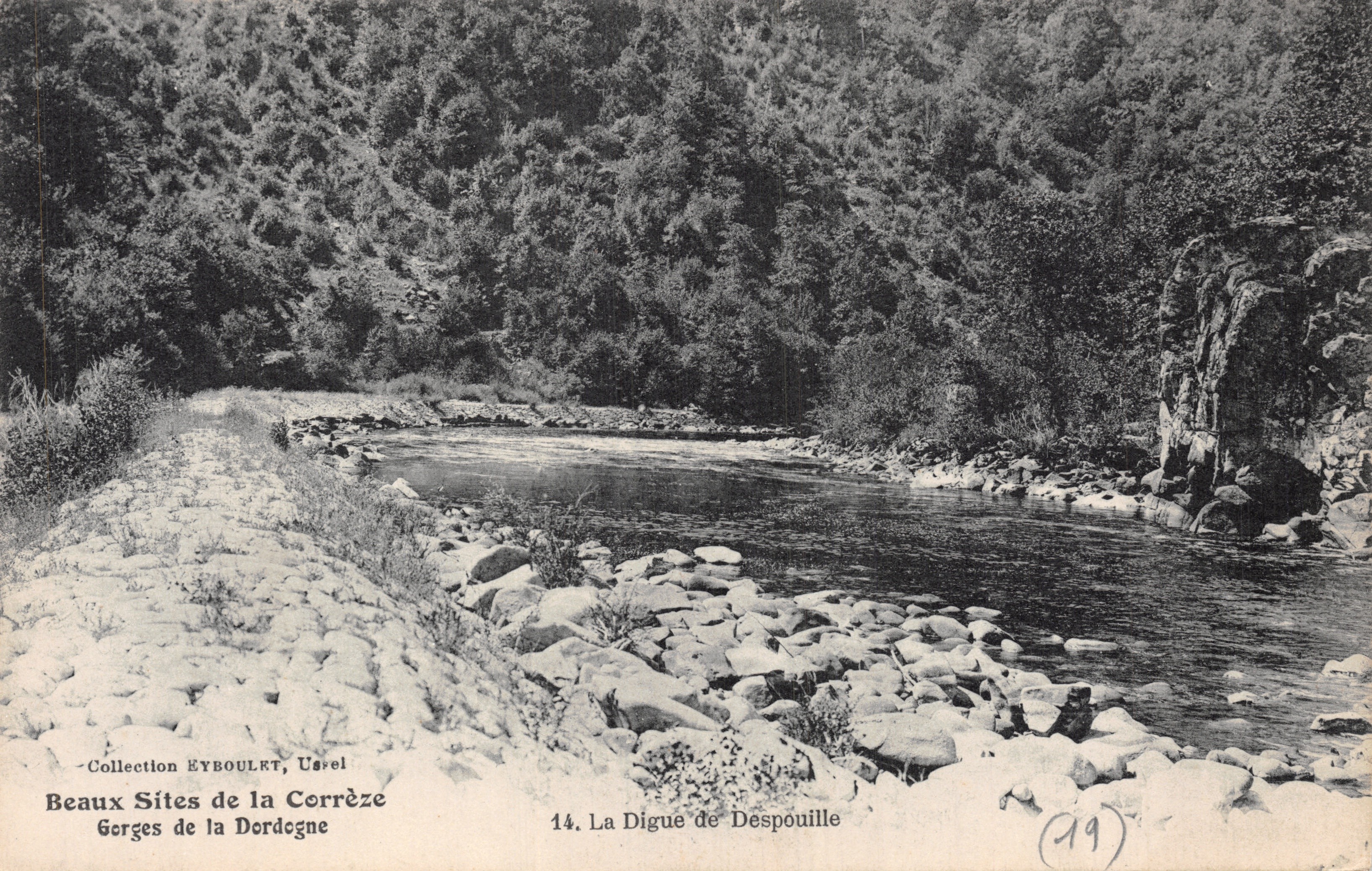 La Digue de Despouille — vue du cours de la Dordogne — Collection EYBOULRT, Usel