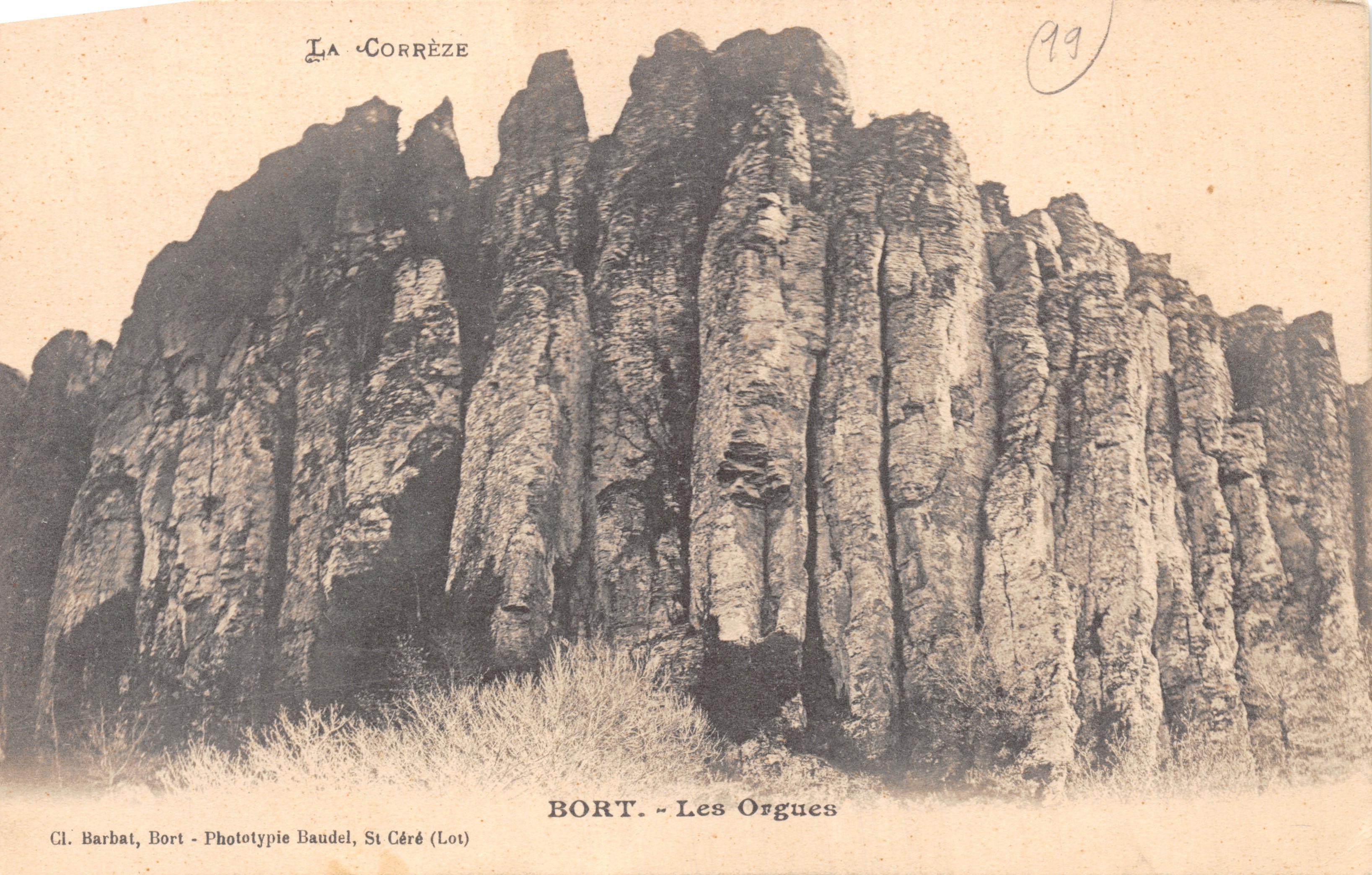Bort - Les Orgues — formation rocheuse en Corrèze, éditeur Cl. Barbat - Phototypie Baudel, St Céré (Lot), n° 99