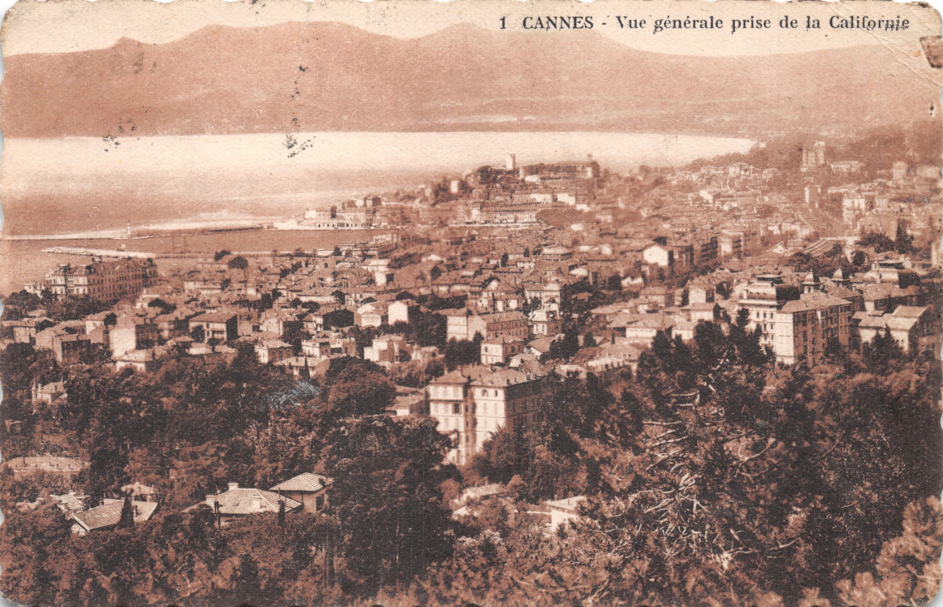 CANNES — Vista generale presa dalla California — Edition des Dauphins de France