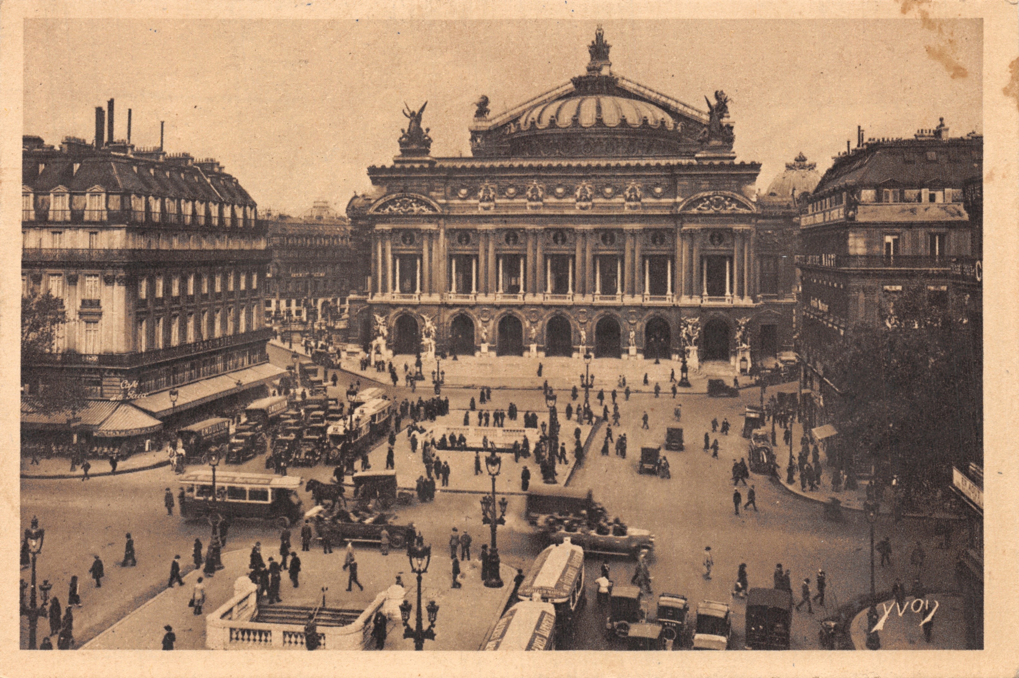 Plaza de la Ópera — Ópera Garnier — Edición Artística Yvon, serie 9
