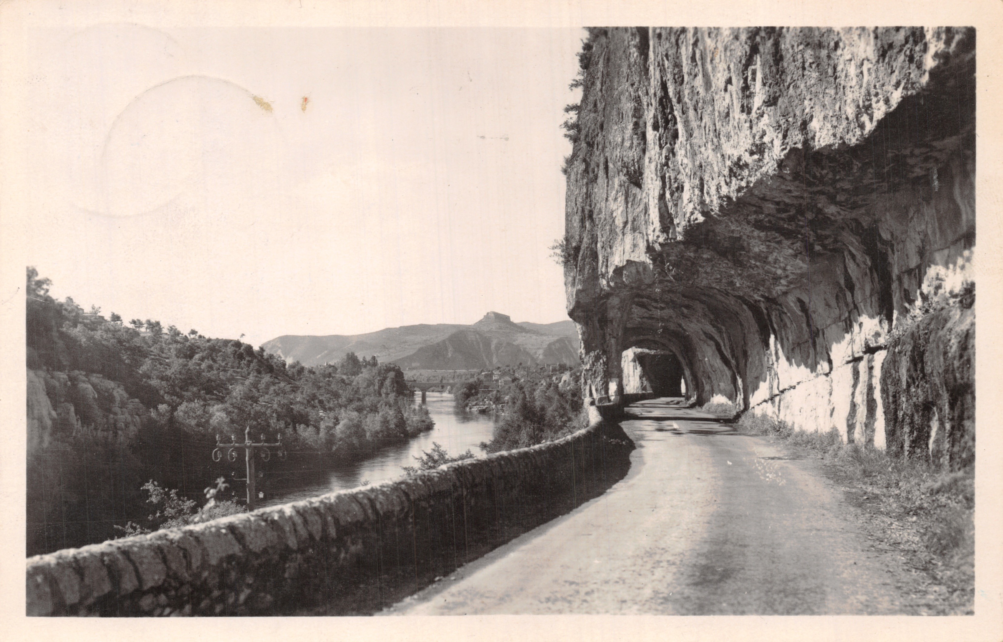 De tunnels — De grotten van Ruoms — Editie « LA CICOCNE »