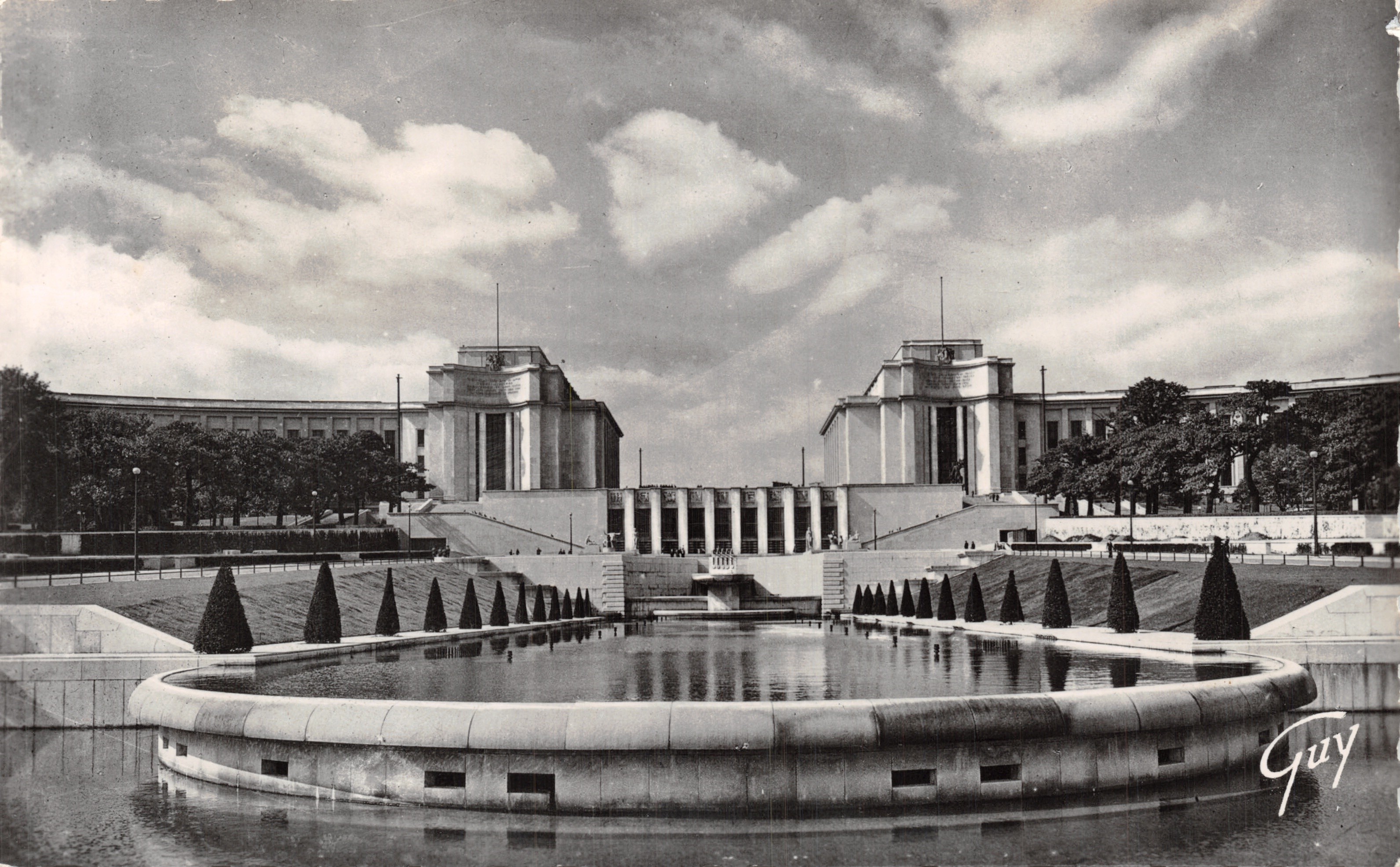 Palais de Chaillot — uitzicht van de tuinen — Éditions d'Art GUY, n° 3010
