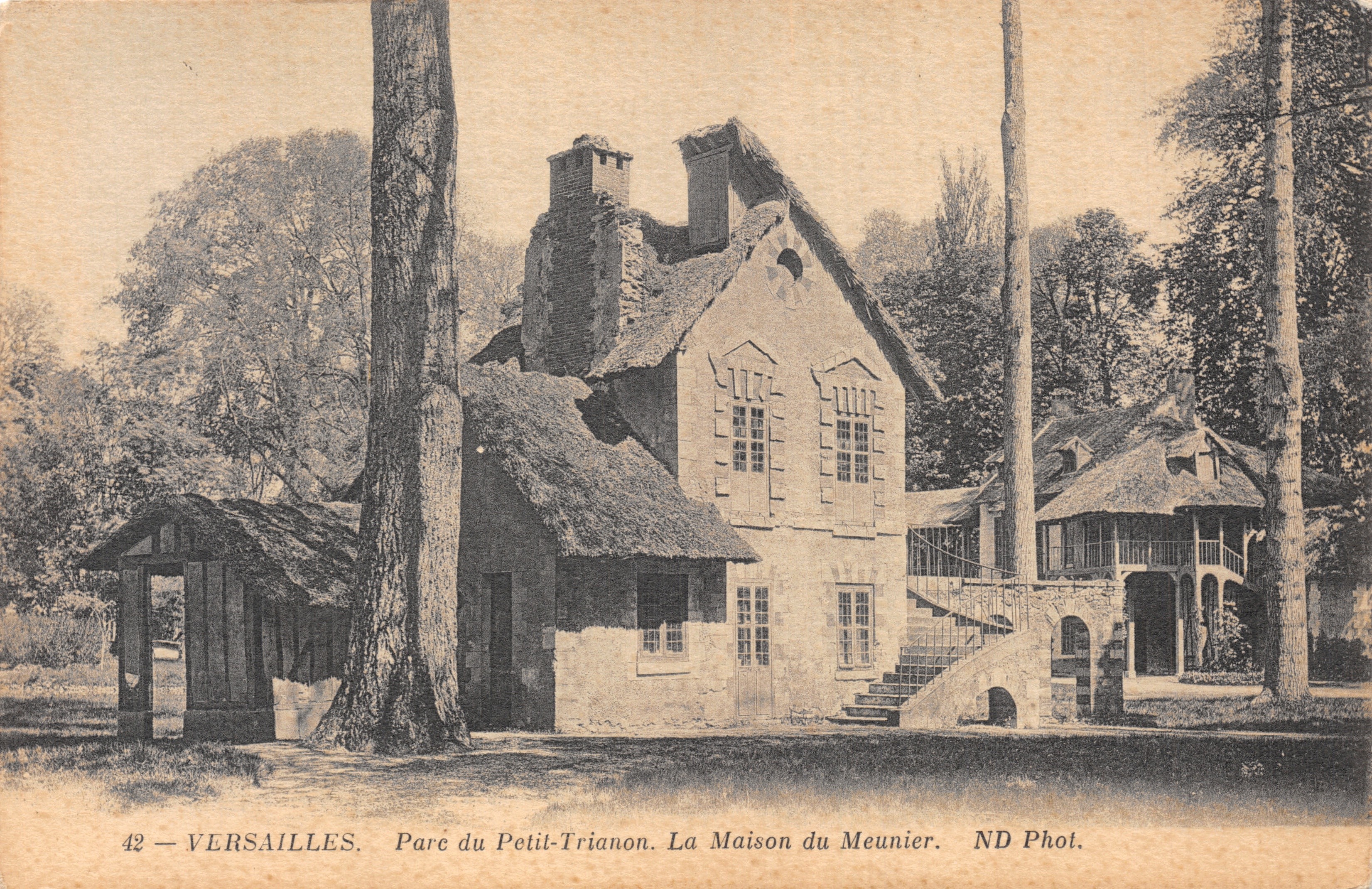 Versailles — Parc du Petit-Trianon. La Maison du Meunier — ND Phot. n°42