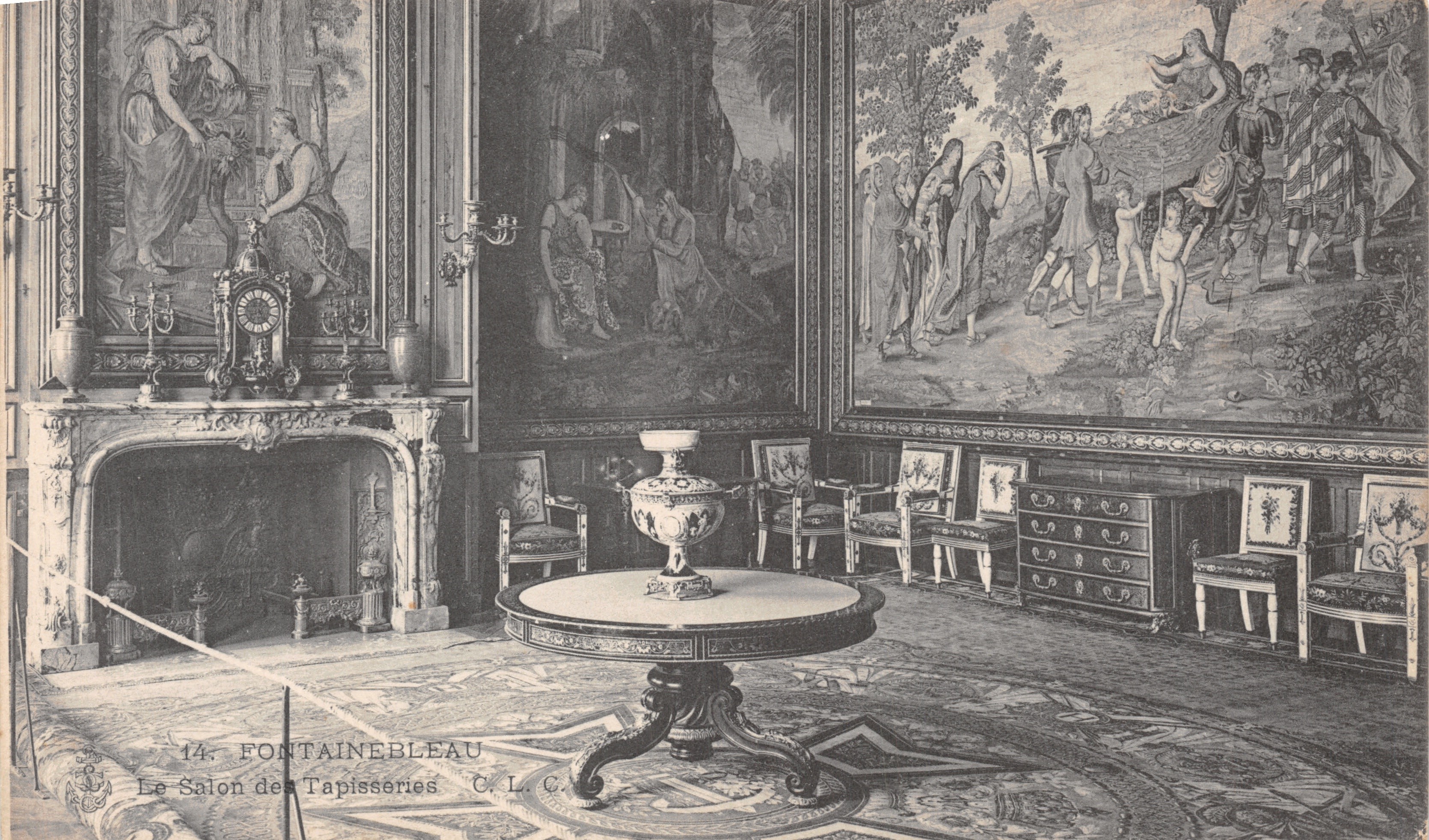 Fontainebleau — Le Salon des Tapisseries — C. L. C. n°14